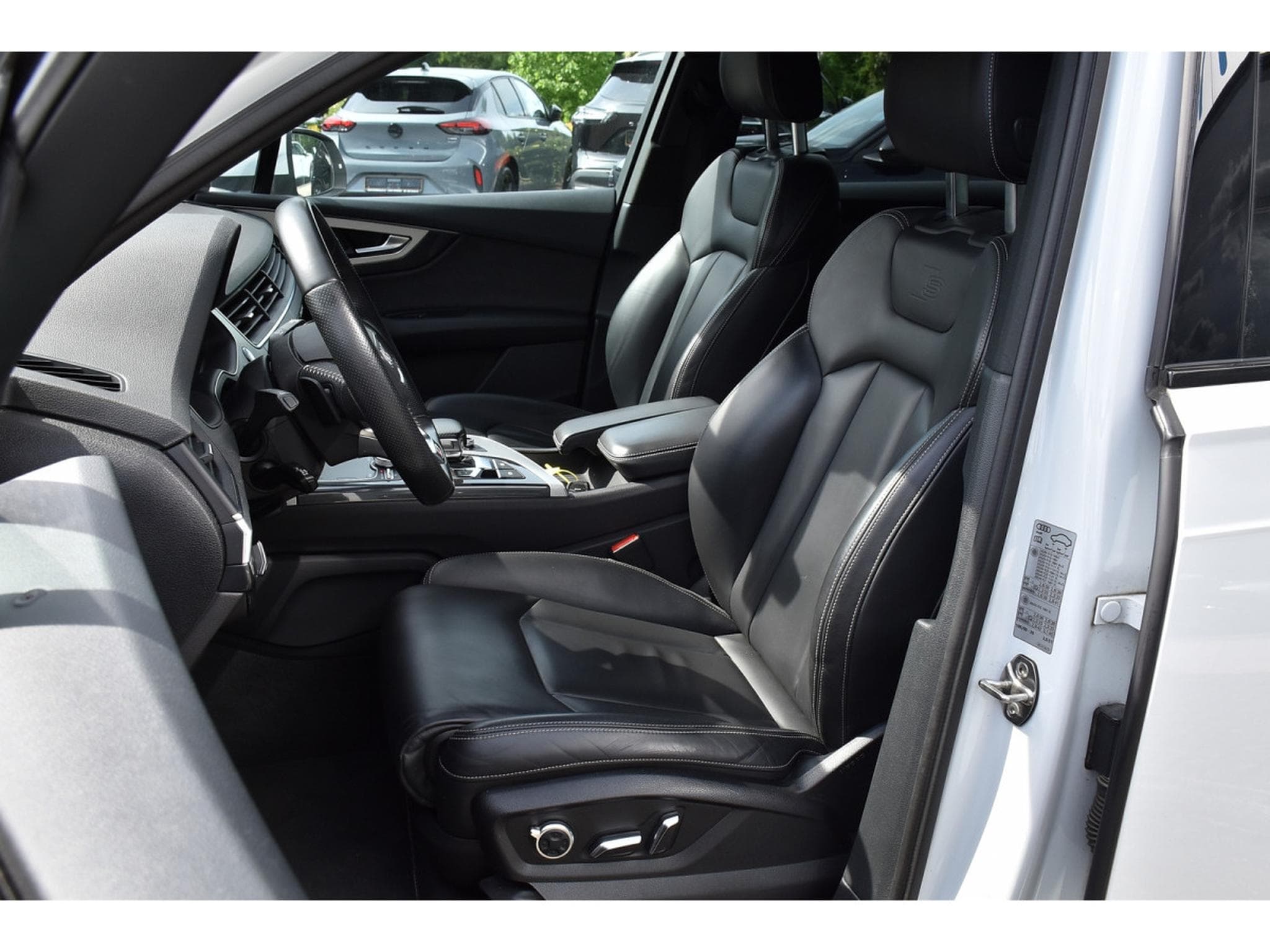 Audi Q7 3.0 TDI ultra Quattro S-Line Tip. SUSP PNEU MEMO ACC ATT RMQ (2017) - Foto 6
