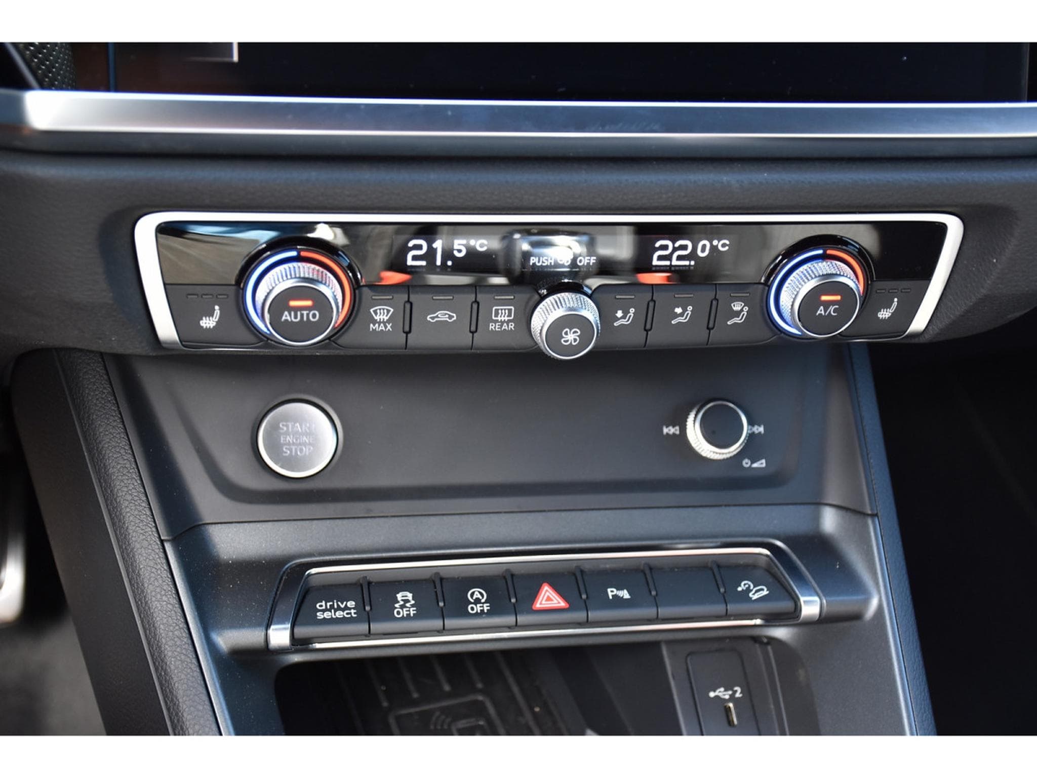 Audi Q3 Sportback 45 TFSI Quattro S-Line S-Tronic LANE SIDE KEYLESS (2019) - Foto 18