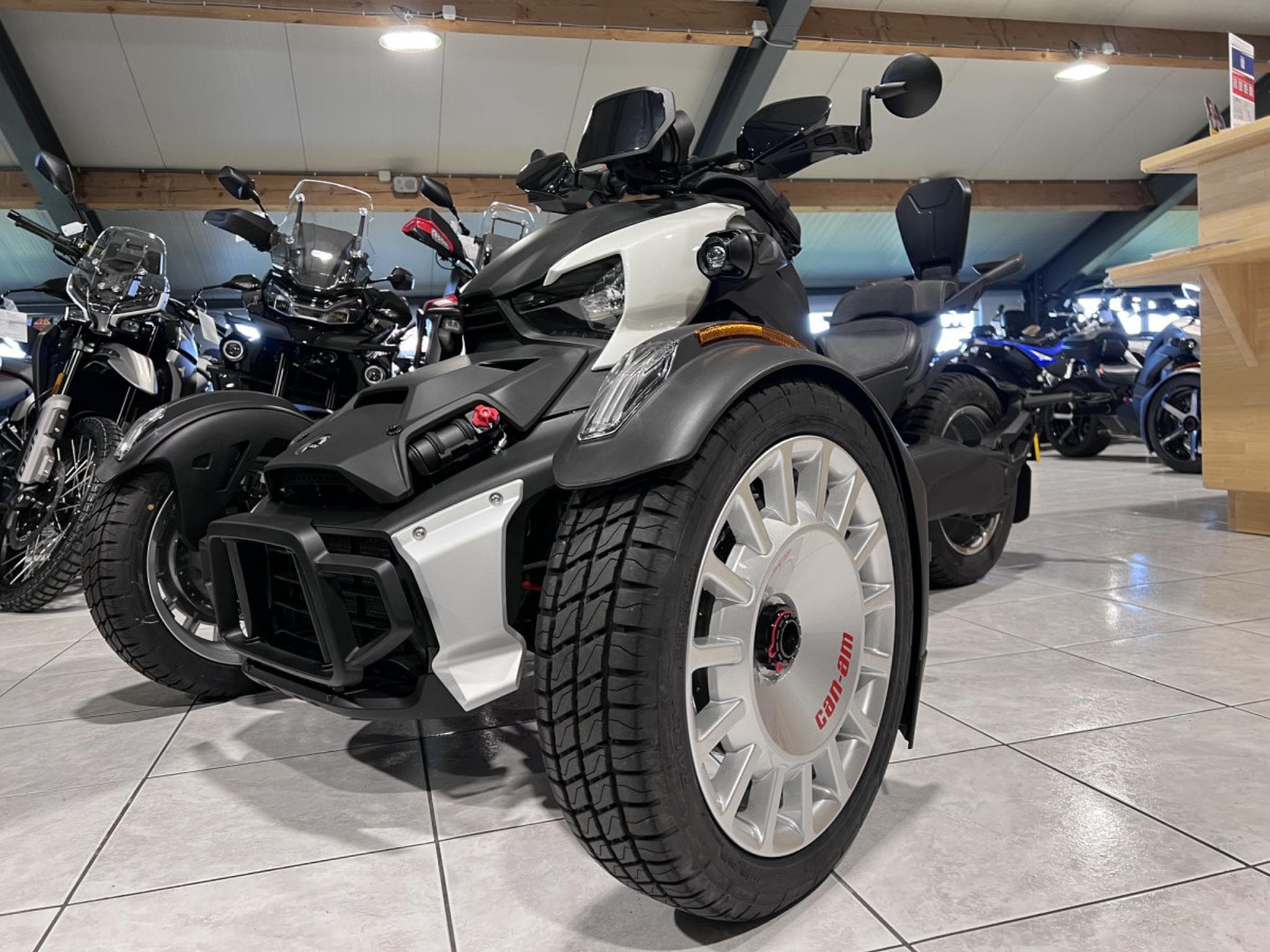 BRP Can-Am Ryker Rally 900 Full accessoires (2026) - Photo 3