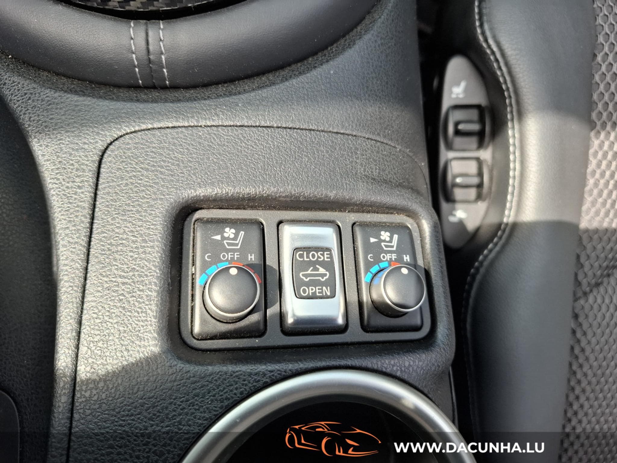 Nissan 370Z 3.7i B. AUTO, CAMERA, CUIR, NAVI, ALU, BLUETOOTH, (2016) - Photo 14