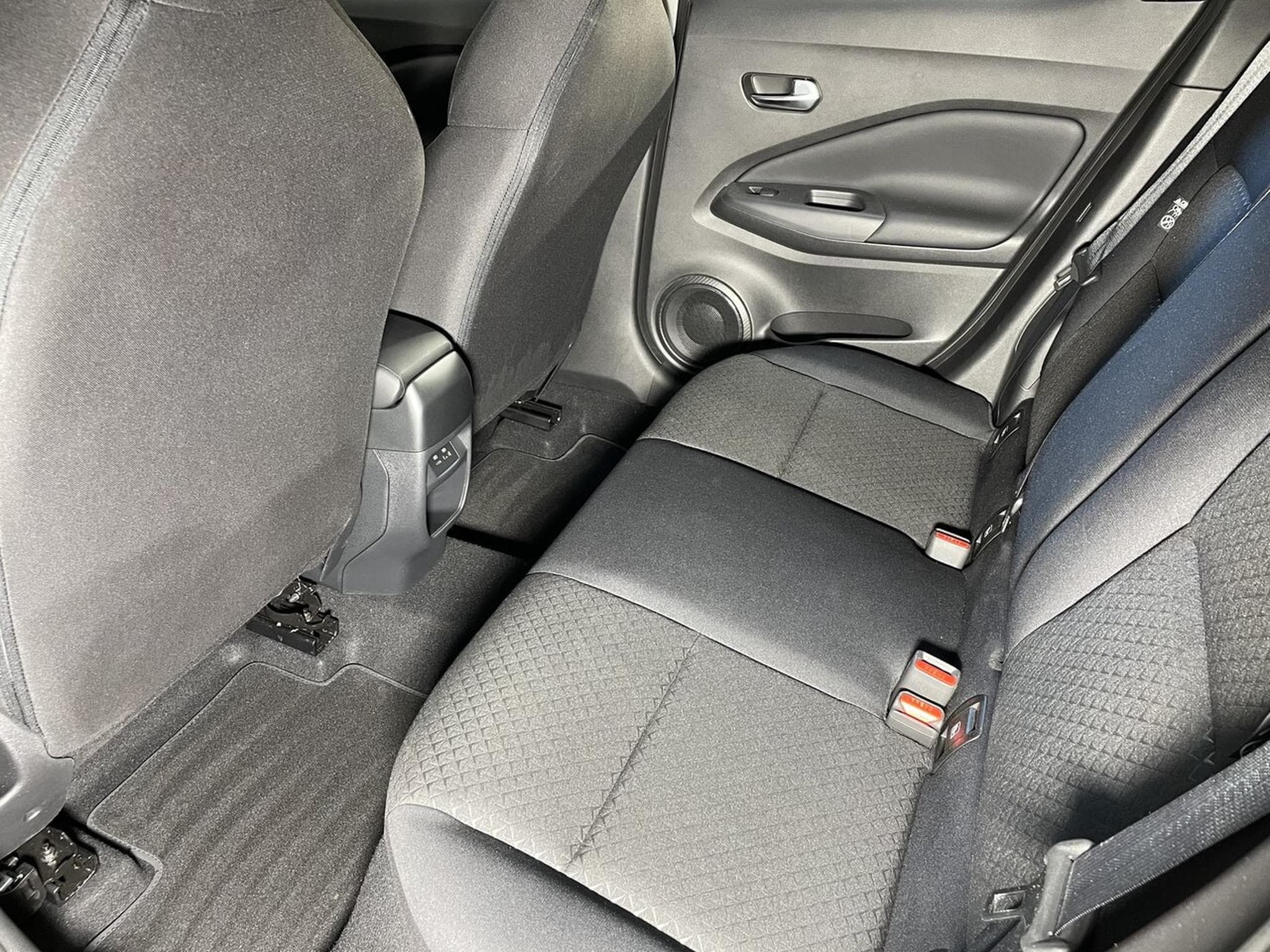 Nissan Juke 1.6 HYBRID 143 ACENTA CARPLAY (2024) - Photo 11