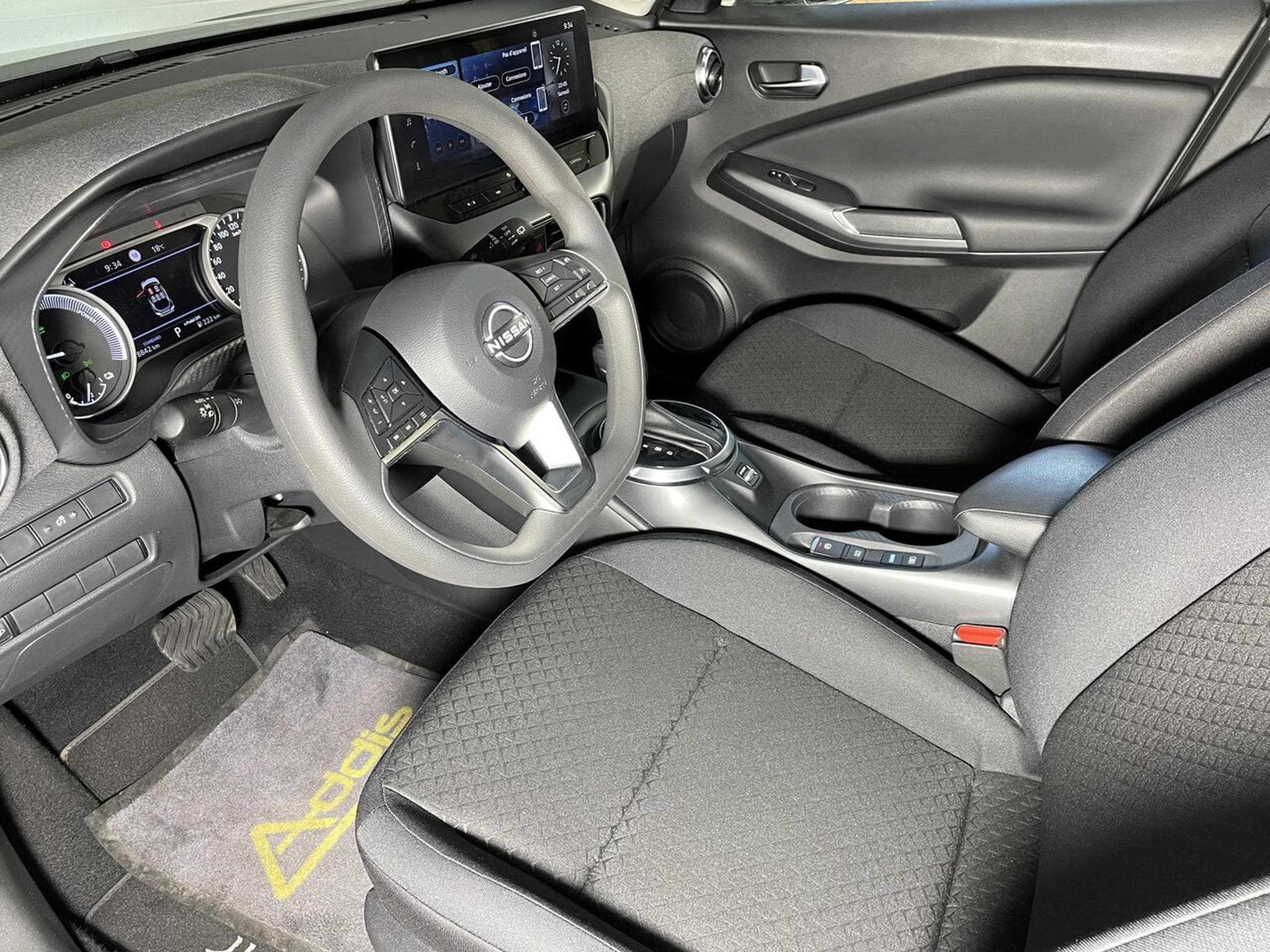 Nissan Juke 1.6 HYBRID 143 ACENTA CARPLAY (2024) - Photo 9
