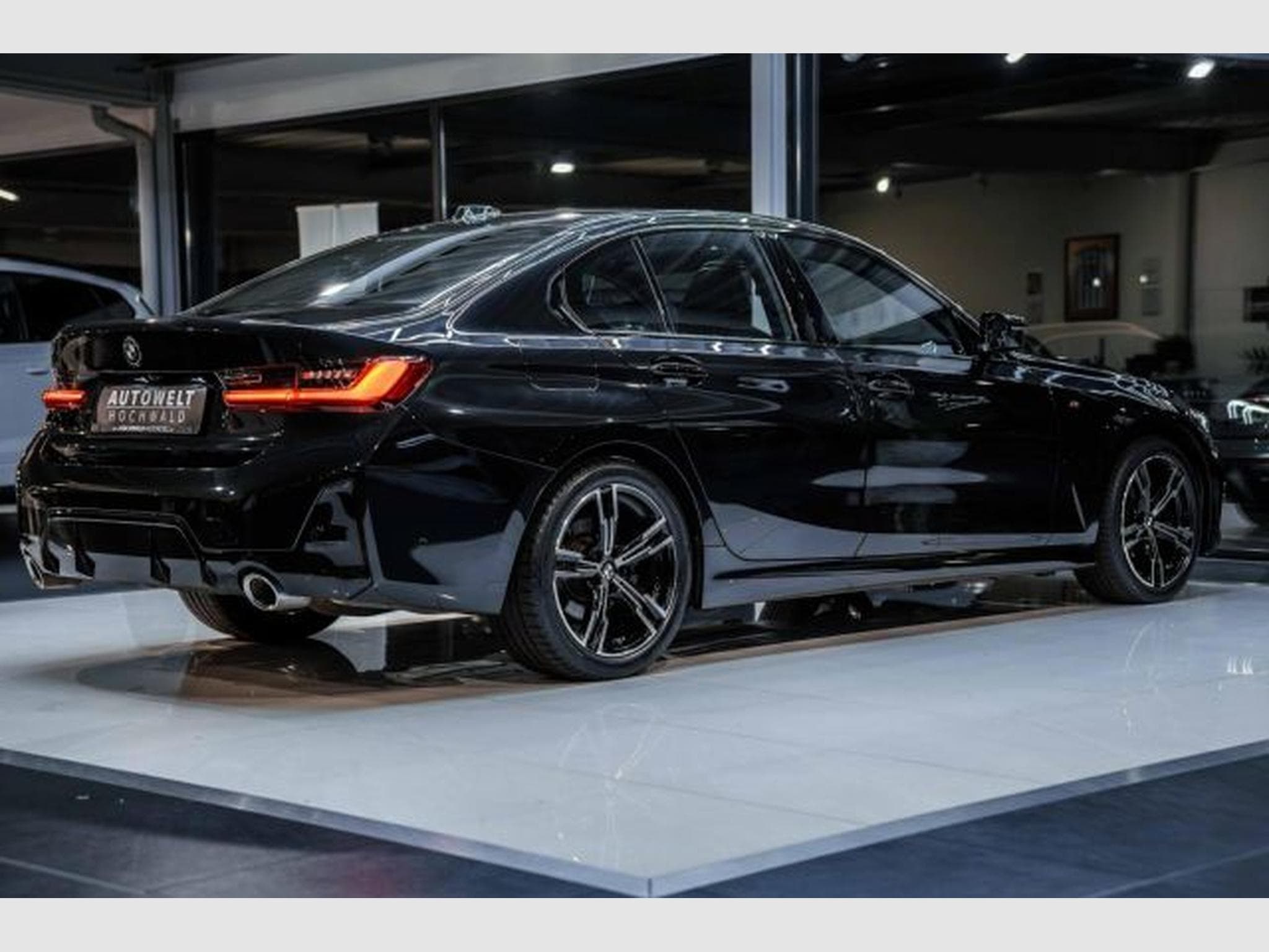 BMW 320 320d Limousine xDrive M-Sport LED HiFi RFK PANO (2024) - Photo 15