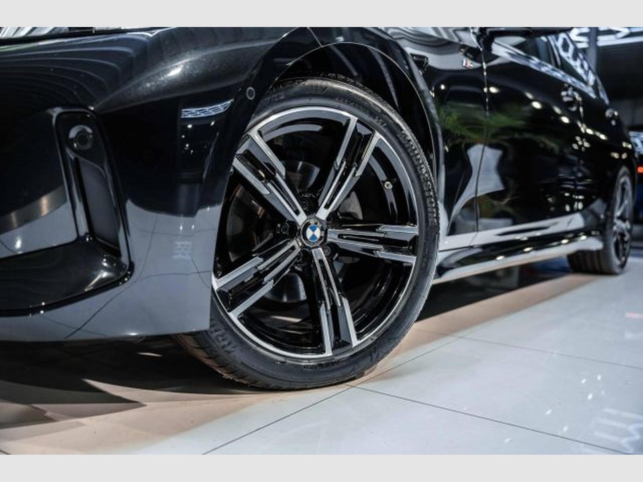BMW 320 320d Limousine xDrive M-Sport LED HiFi RFK PANO (2024) - Photo 3