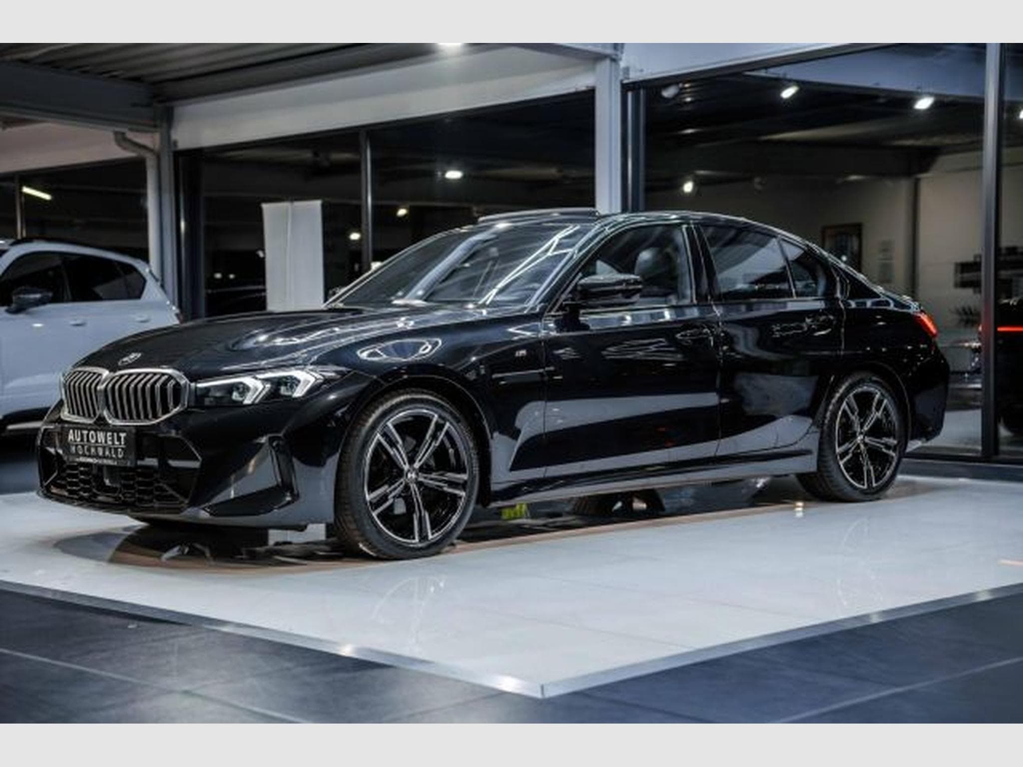BMW 320 320d Limousine xDrive M-Sport LED HiFi RFK PANO (2024) - Photo 4