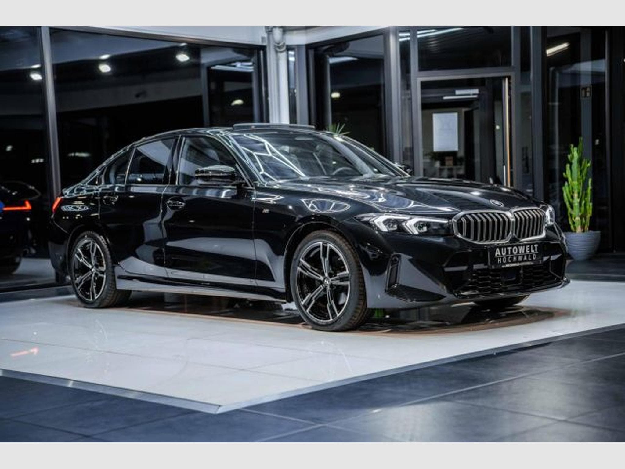 BMW 320 320d Limousine xDrive M-Sport LED HiFi RFK PANO (2024) - Photo 7