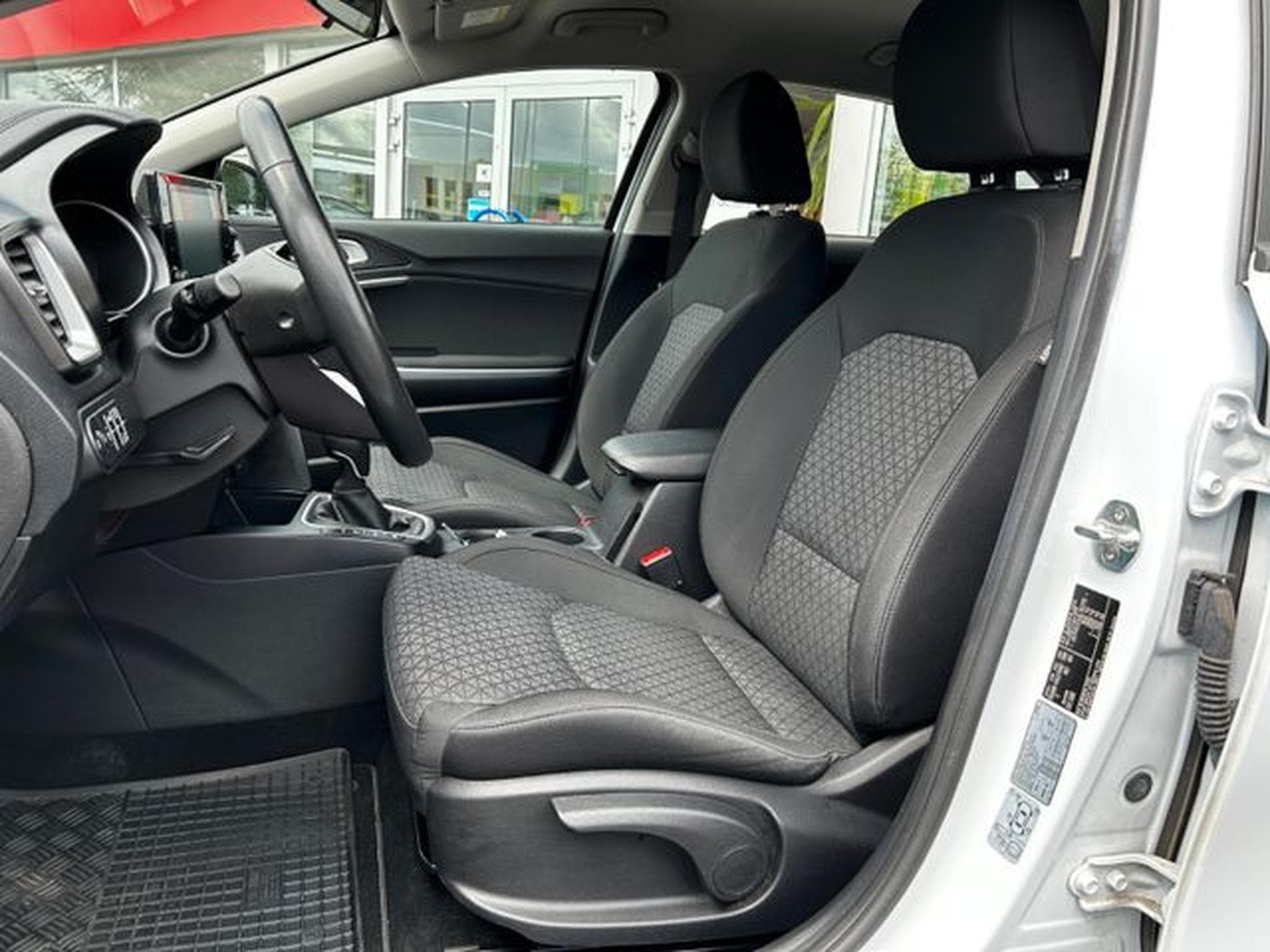 Kia Ceed Ceed 1,0 T Edition 7 Emotion Kamera SHZ Car Play (2022) - Photo 10