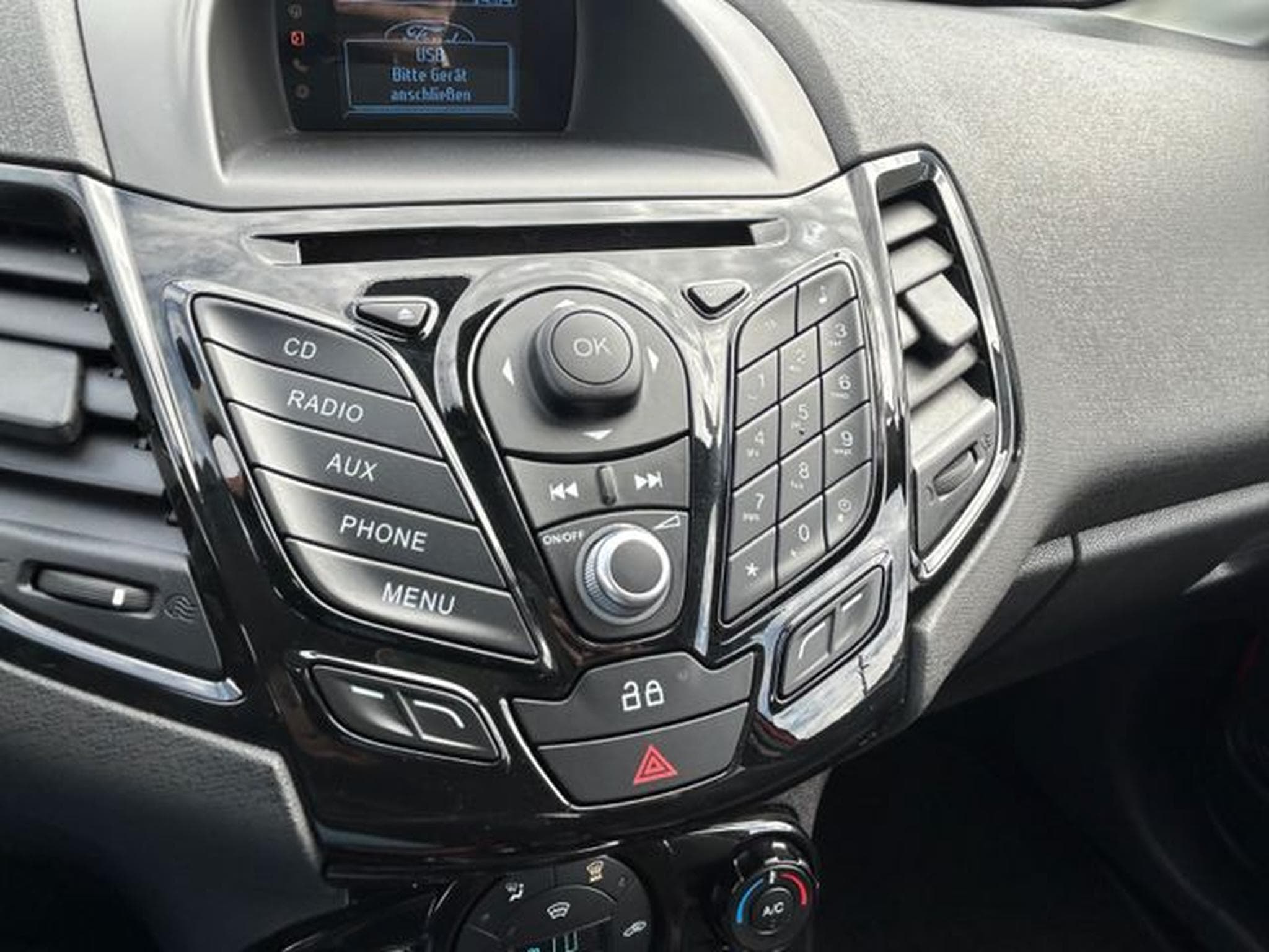 Ford Fiesta Fiesta Sport *SHZ*Zahnriemen gewechselt*Euro5* (2013) - Photo 12