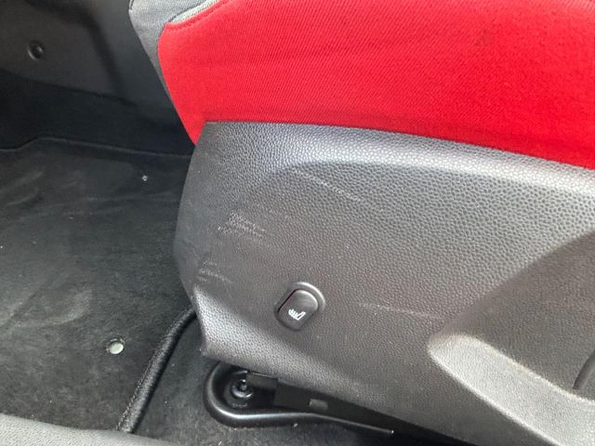 Ford Fiesta Fiesta Sport *SHZ*Zahnriemen gewechselt*Euro5* (2013) - Photo 16