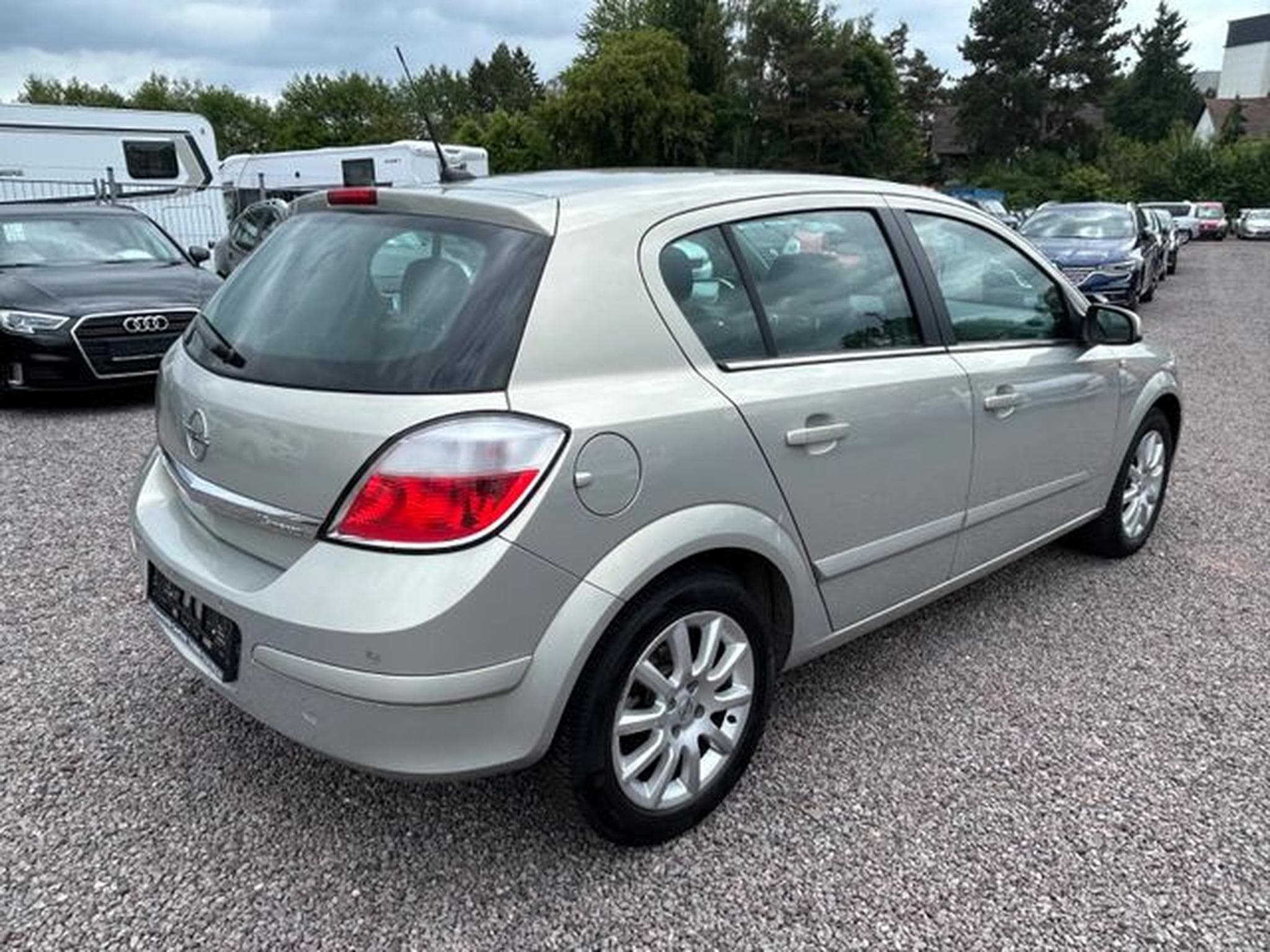 Opel Astra Astra 1.6 *Automatik*Navi*PDC*TÜV Neu* (2005) - Photo 4