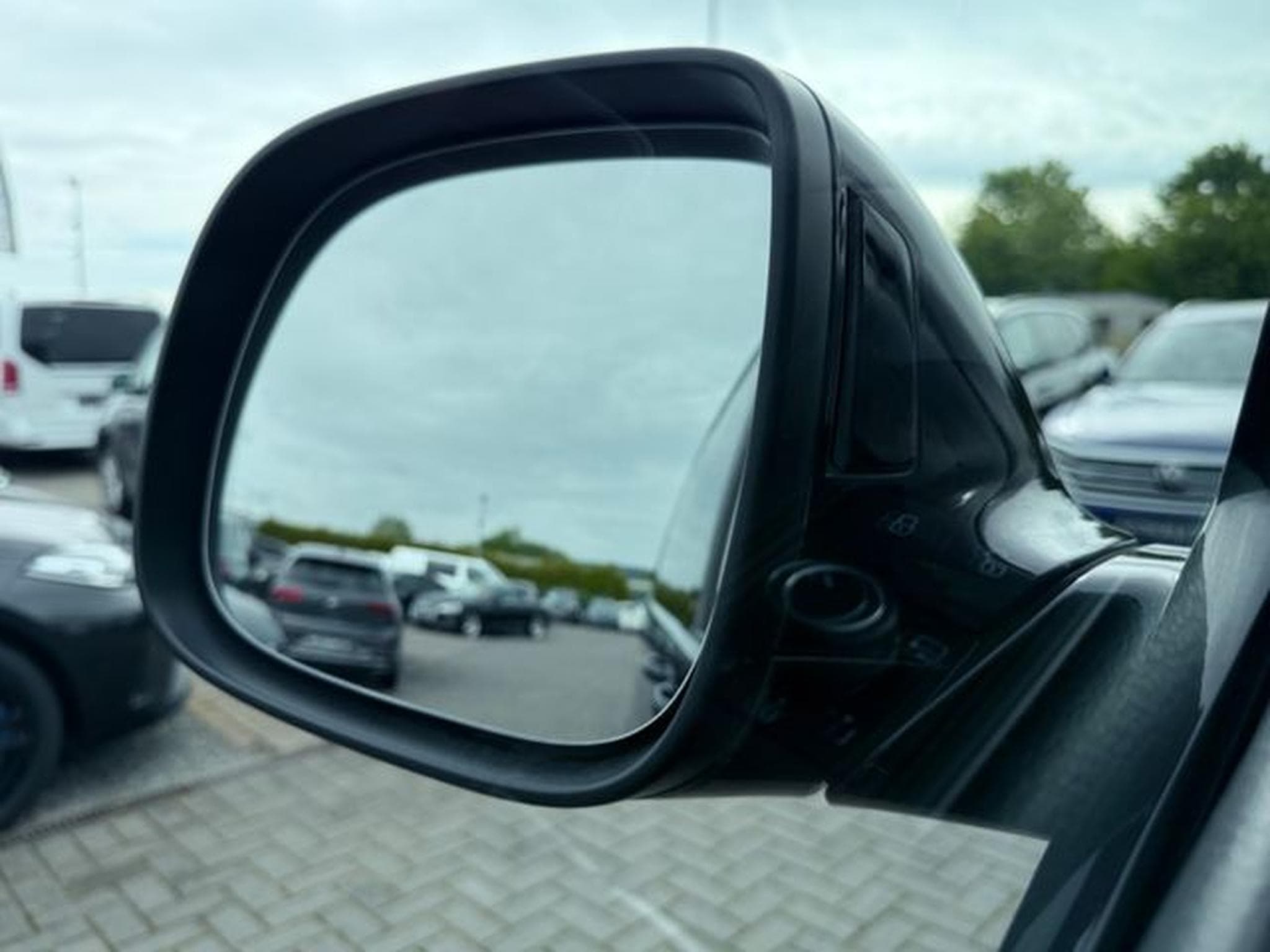 VW T6.1 T6 Multivan 2.0 TDI DSG 4Motion (2019) - Photo 17