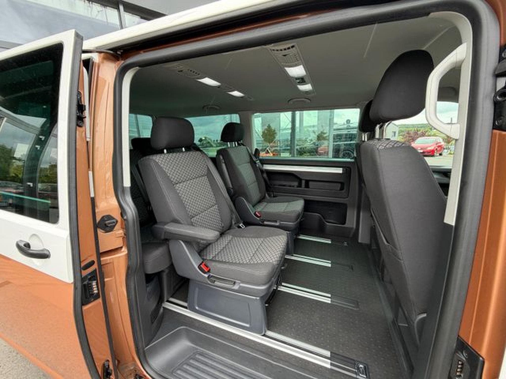 VW T6.1 T6.1 Multivan Bulli 7-Sitze AHK LED Kamera ACC (2022) - Photo 10