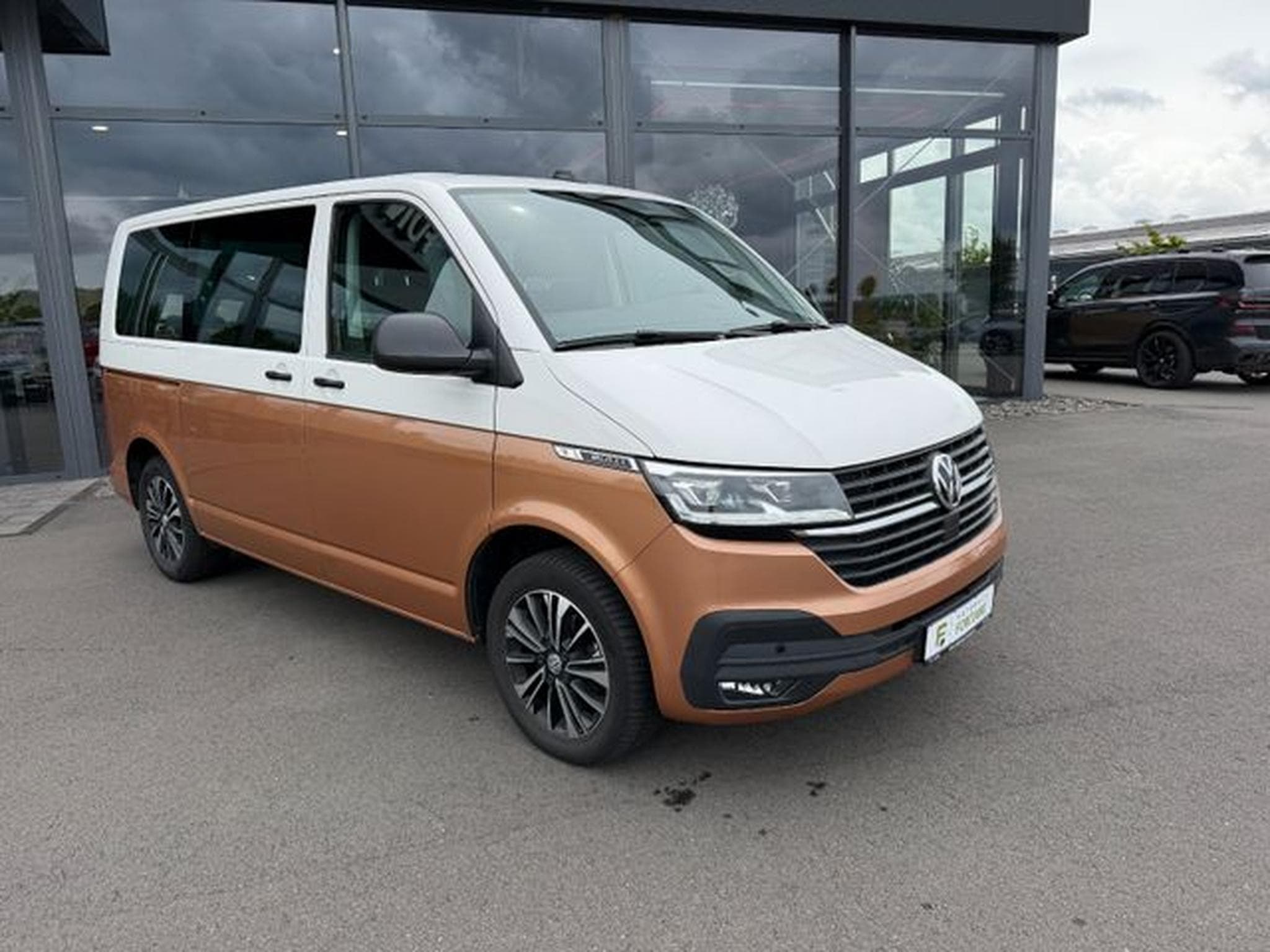 VW T6.1 T6.1 Multivan Bulli 7-Sitze AHK LED Kamera ACC (2022) - Photo 3