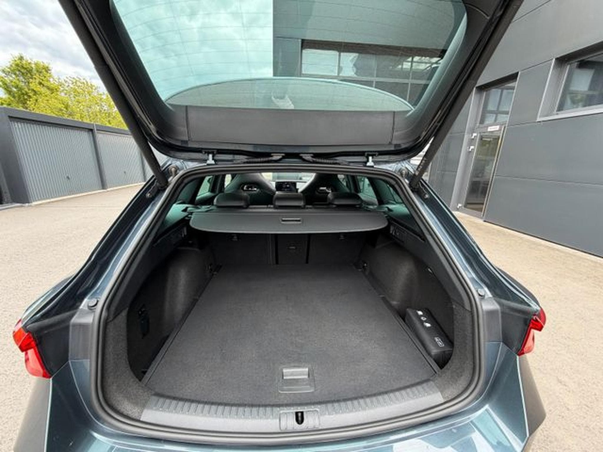 Cupra Leon Leon 2,0TSi ST VZ 4Drive Pano AHK DCC ACC Key (2021) - Foto 11