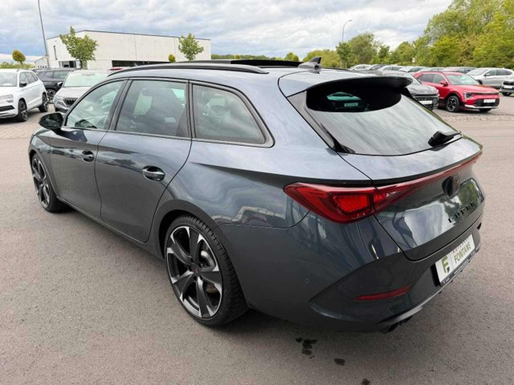 Cupra Leon Leon 2,0TSi ST VZ 4Drive Pano AHK DCC ACC Key (2021) - Foto 7