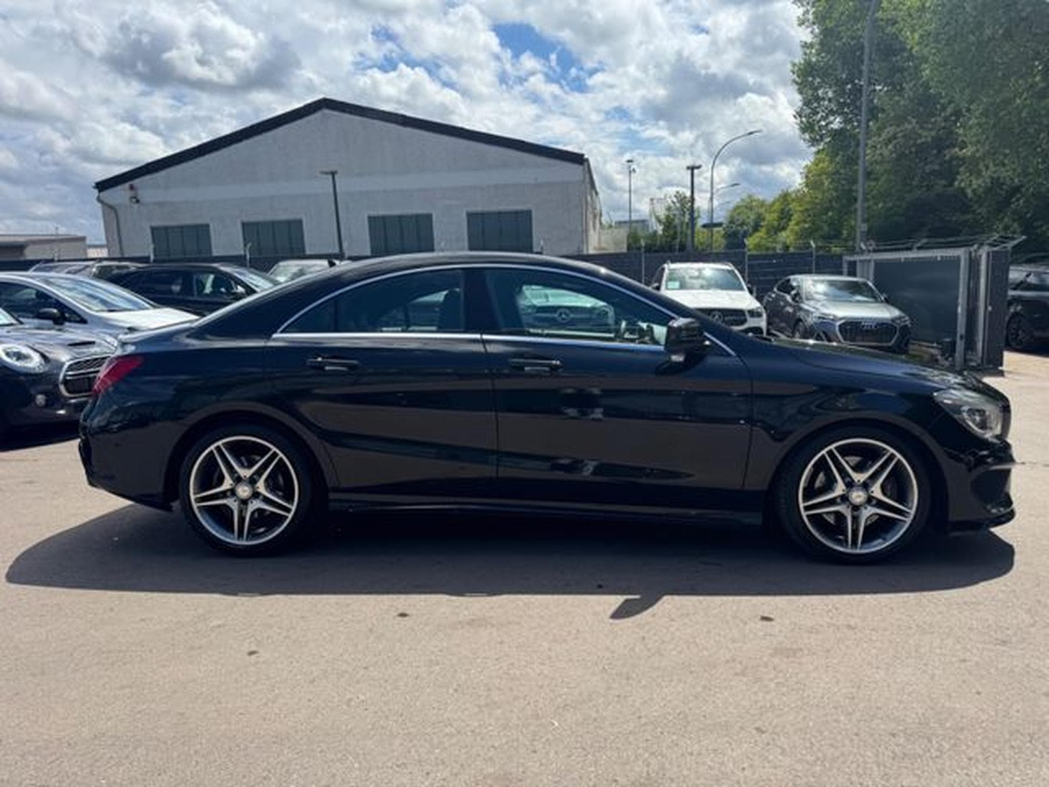Mercedes CLA 250 CLA 250 *AMG-LINE*BI-XENON*R-KAMERA* (2015) - Photo 14