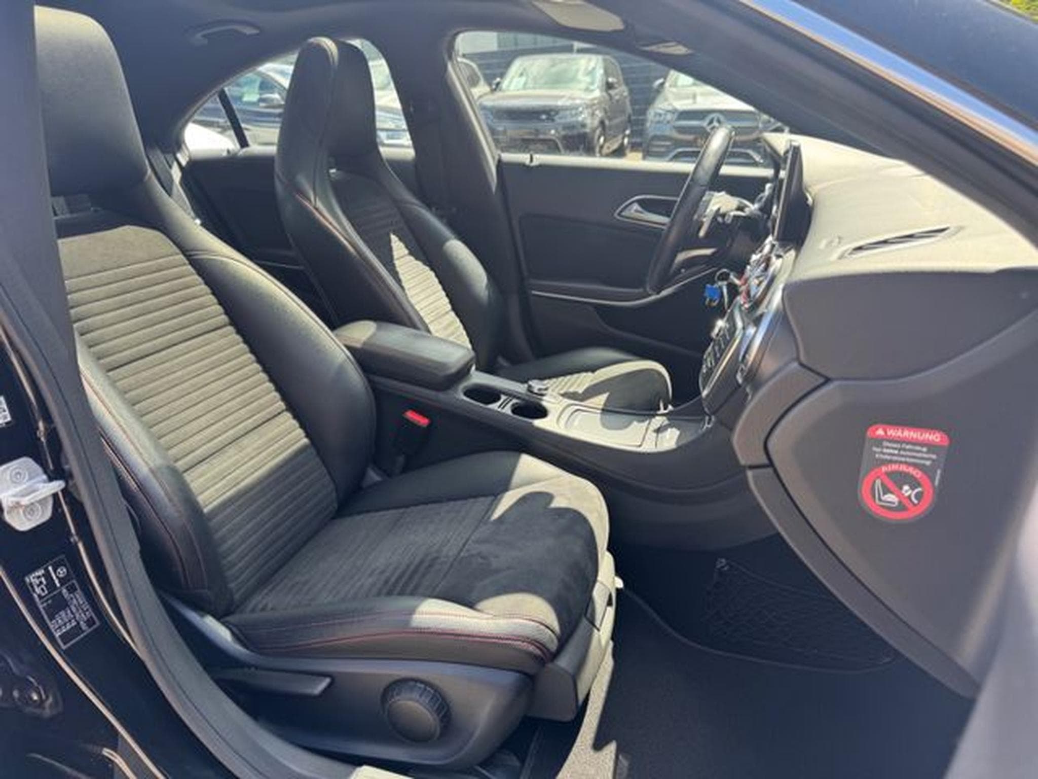 Mercedes CLA 250 CLA 250 *AMG-LINE*BI-XENON*R-KAMERA* (2015) - Photo 15