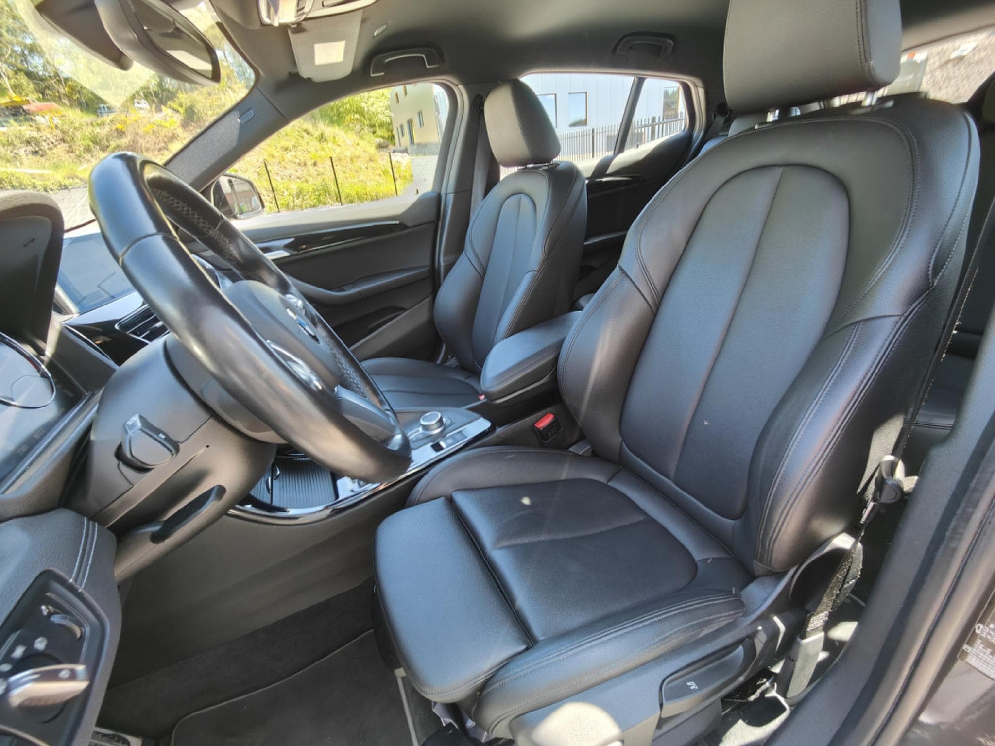 BMW X2 SDRIVE16D BOITE AUTO PACK M CUIR GPS BLUETOOTH CAMERA ATTELA (2021) - Photo 12