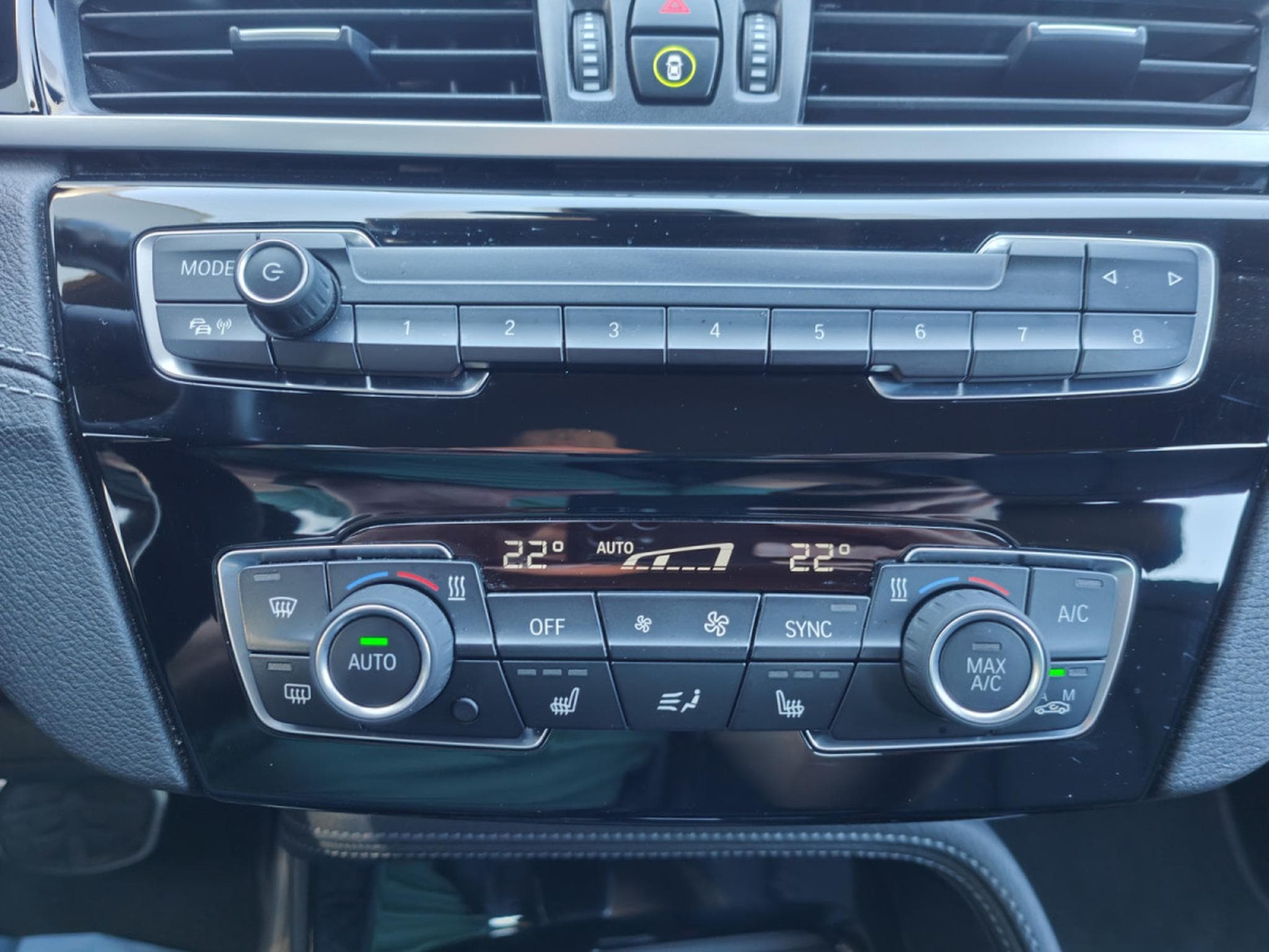 BMW X2 SDRIVE16D BOITE AUTO PACK M CUIR GPS BLUETOOTH CAMERA ATTELA (2021) - Photo 16