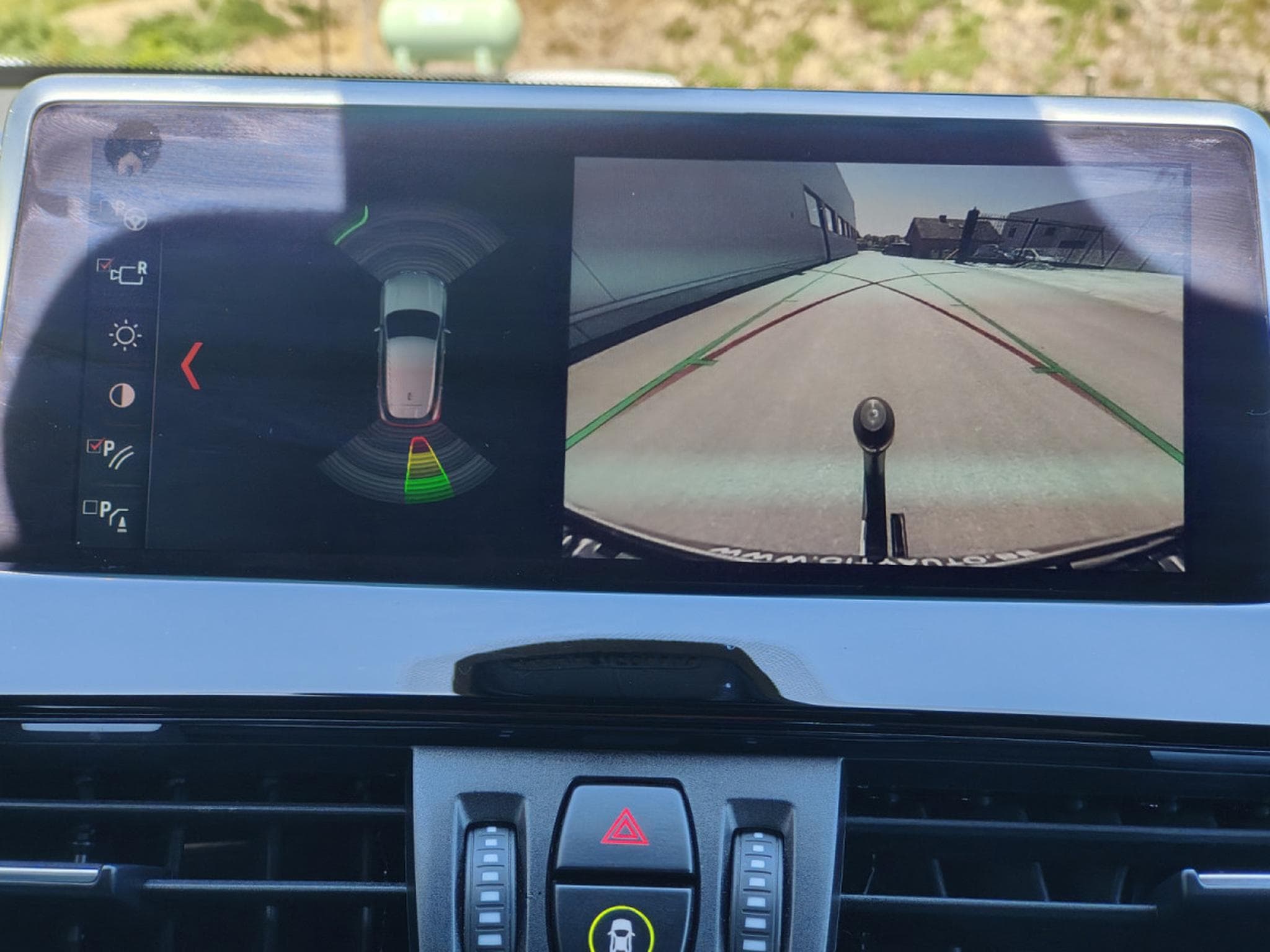 BMW X2 SDRIVE16D BOITE AUTO PACK M CUIR GPS BLUETOOTH CAMERA ATTELA (2021) - Photo 17