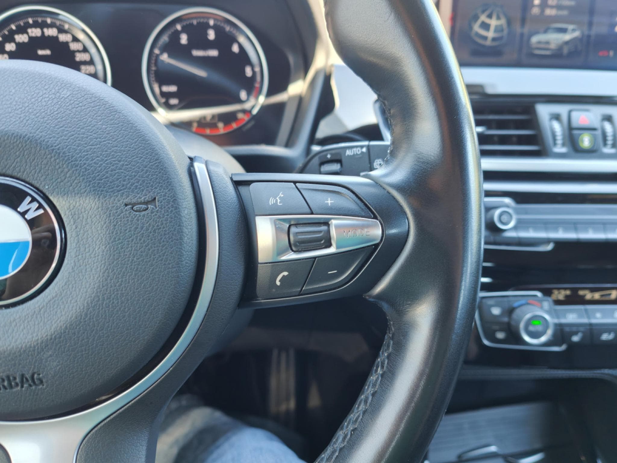BMW X2 SDRIVE16D BOITE AUTO PACK M CUIR GPS BLUETOOTH CAMERA ATTELA (2021) - Photo 19