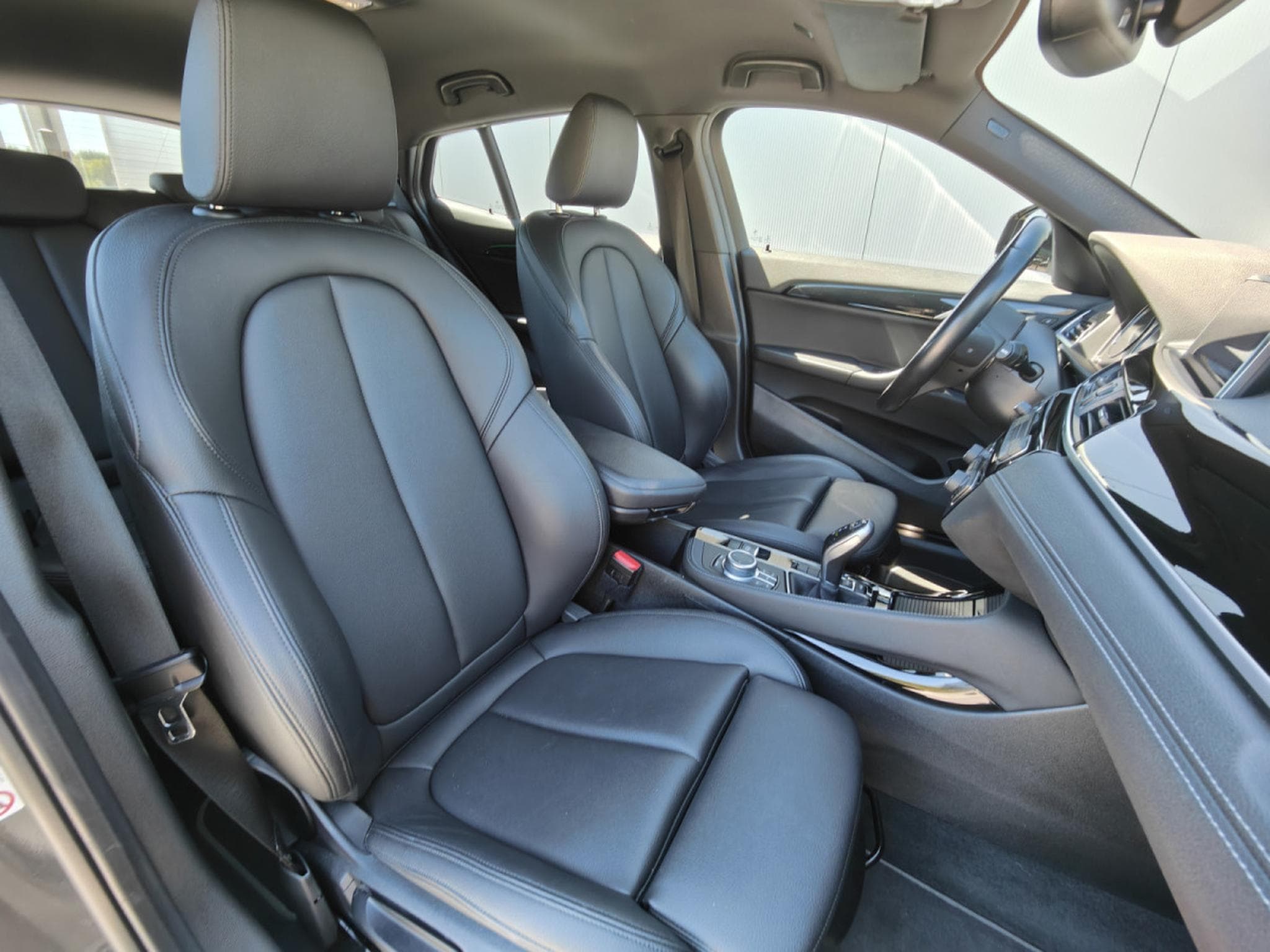 BMW X2 SDRIVE16D BOITE AUTO PACK M CUIR GPS BLUETOOTH CAMERA ATTELA (2021) - Photo 7