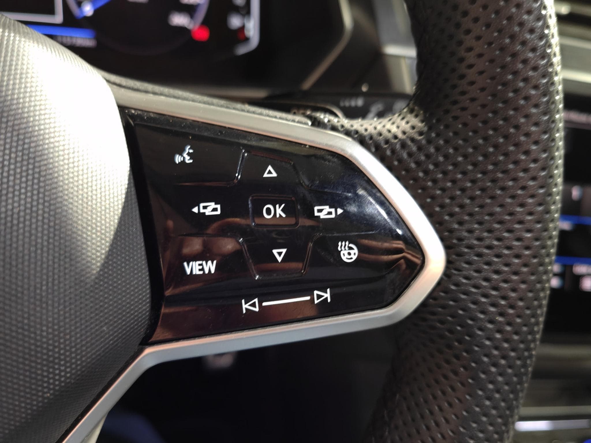 VW Tiguan 2.0 TDI R-LINE DSG 7PLACES CARPLAY TOIT OUV CUIR CAMERA ATTE (2022) - Photo 19