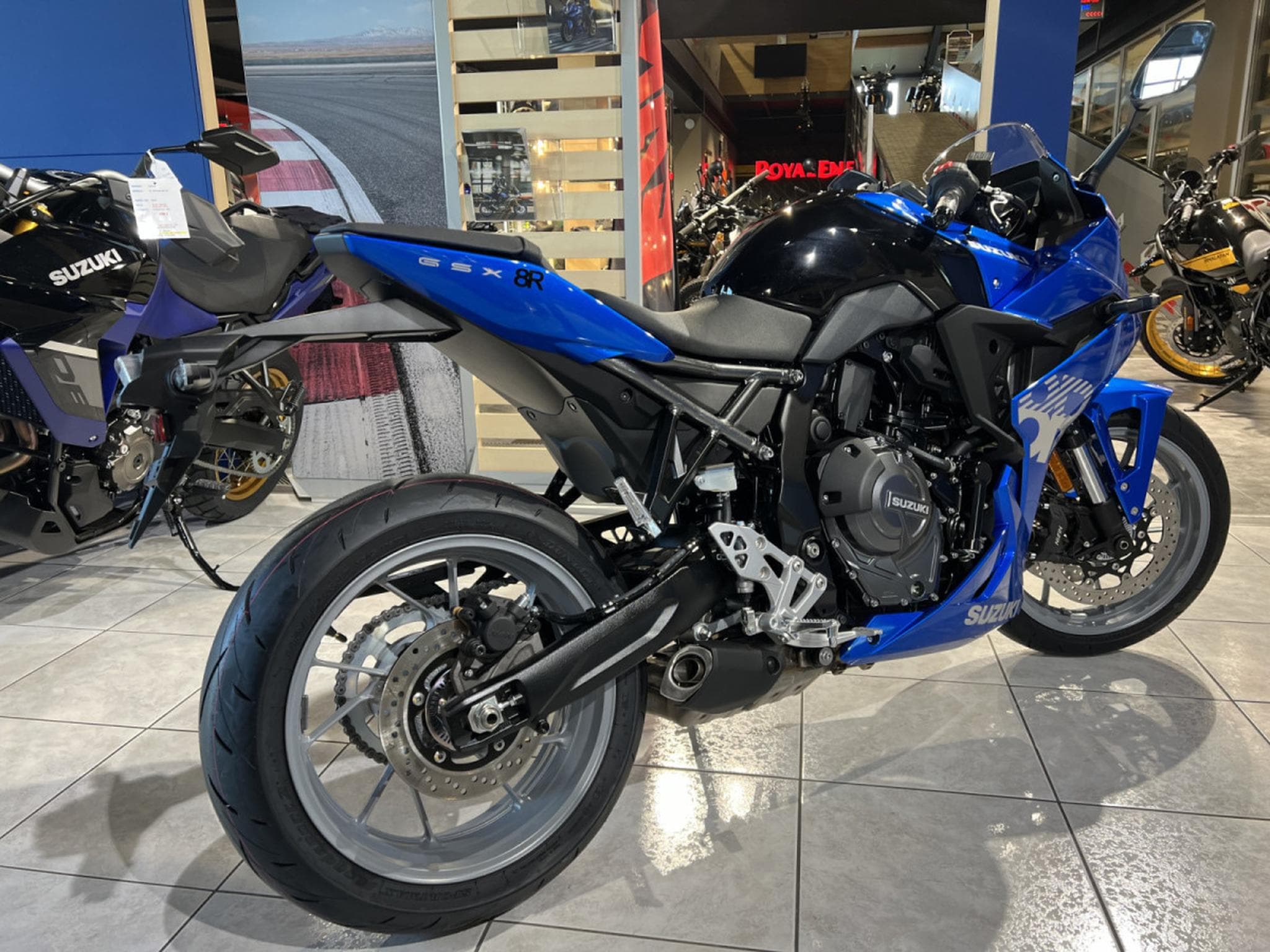 Suzuki GSX-8R (2026) - Foto 3