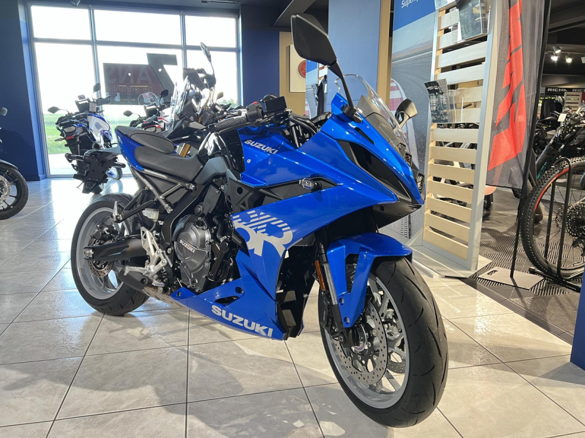 Suzuki GSX-8R (2026) - Foto 7