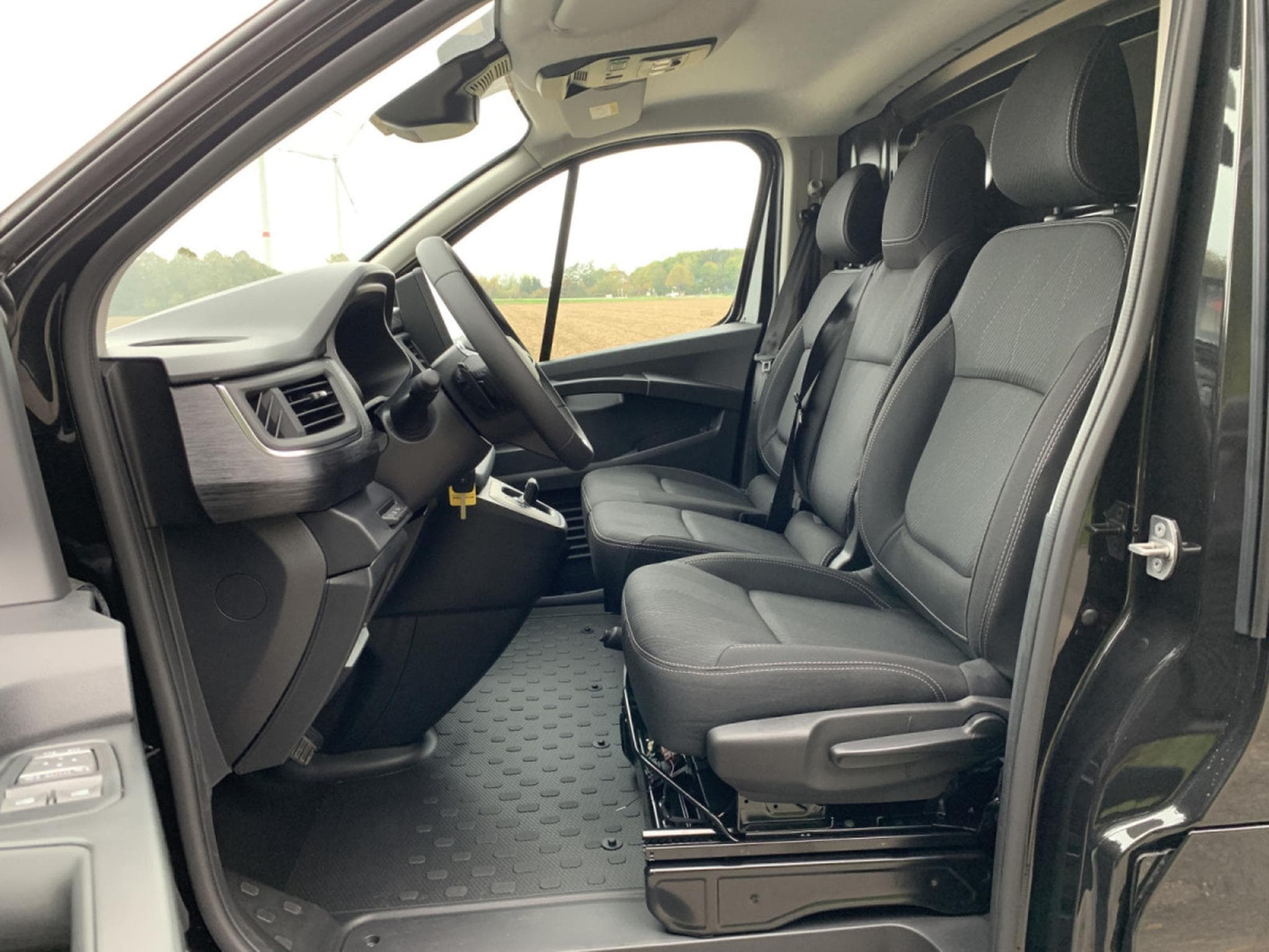 Renault Trafic 2.0 Dci 170 AT9  L2H1 (2025) - Foto 9