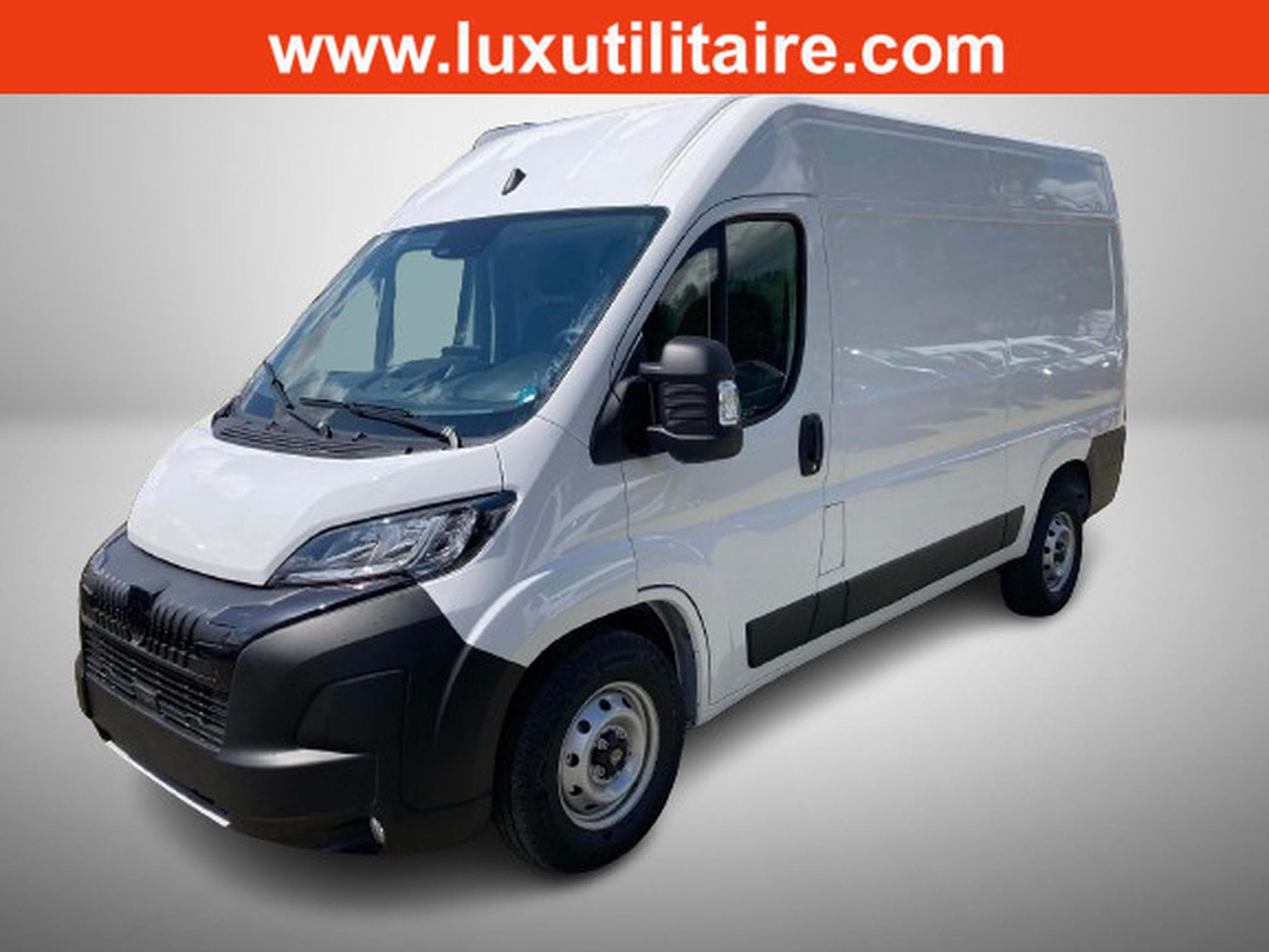 Peugeot Boxer 2.2 BlueHDI EAT8 140 L2H2 335 (2026) - Photo 1