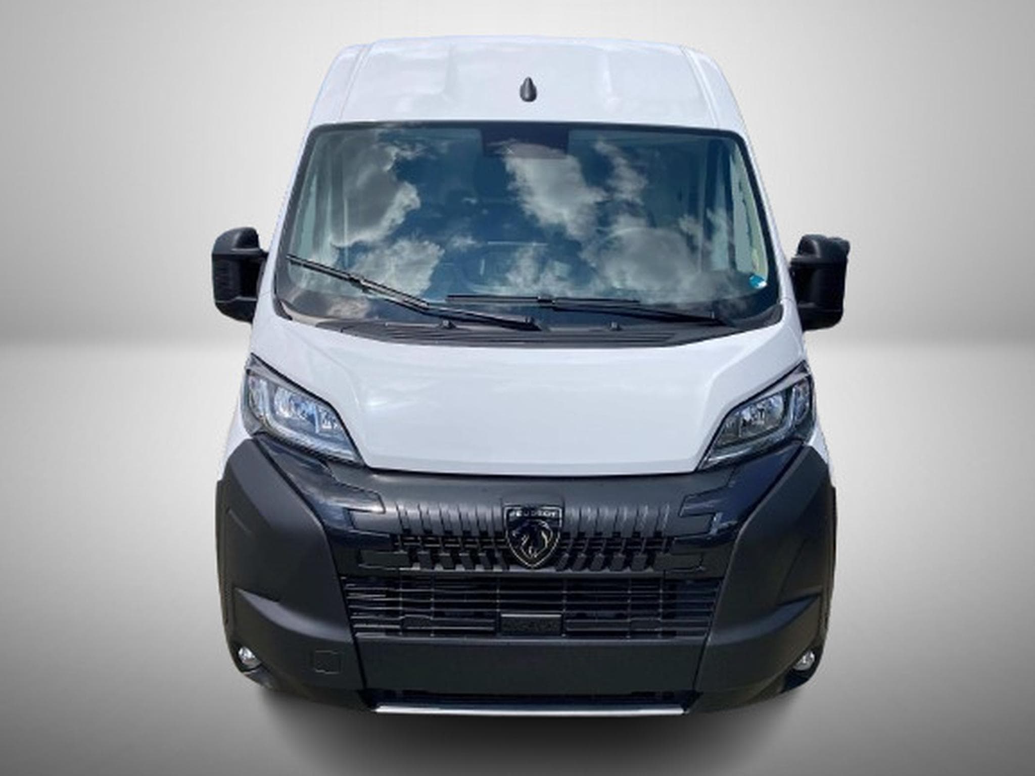 Peugeot Boxer 2.2 BlueHDI EAT8 140 L2H2 335 (2026) - Photo 3