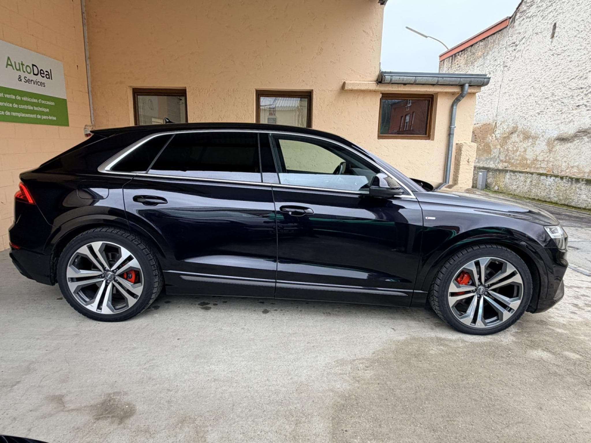 Audi Q8 50TDI Quattro Tiptronic 3xS-Line Panorama Camera 360° 286cv (2019) - Foto 7