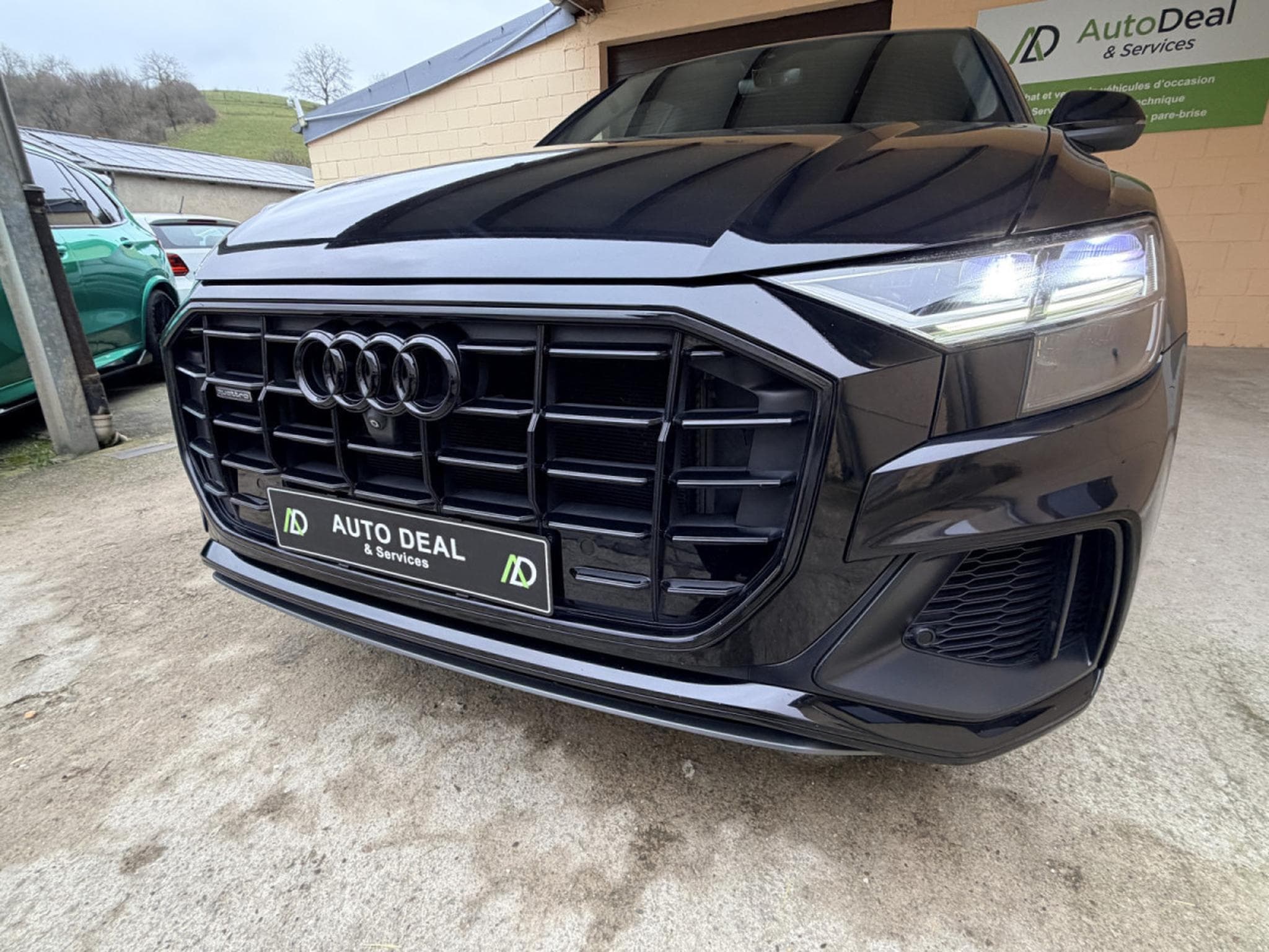 Audi Q8 50TDI Quattro Tiptronic 3xS-Line Panorama Camera 360° 286cv (2019) - Foto 9