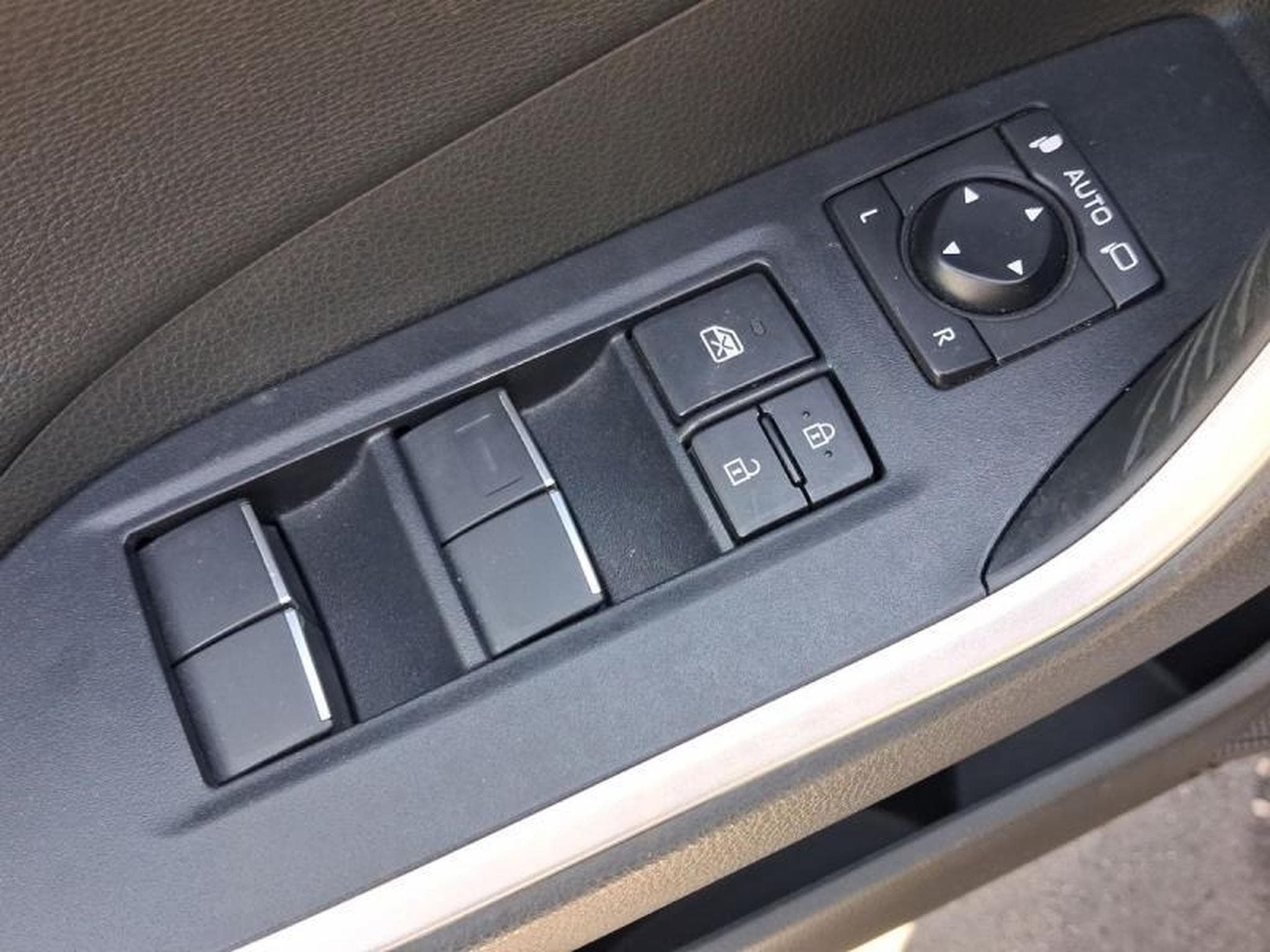 Toyota RAV 4 1 (2021) - Photo 19