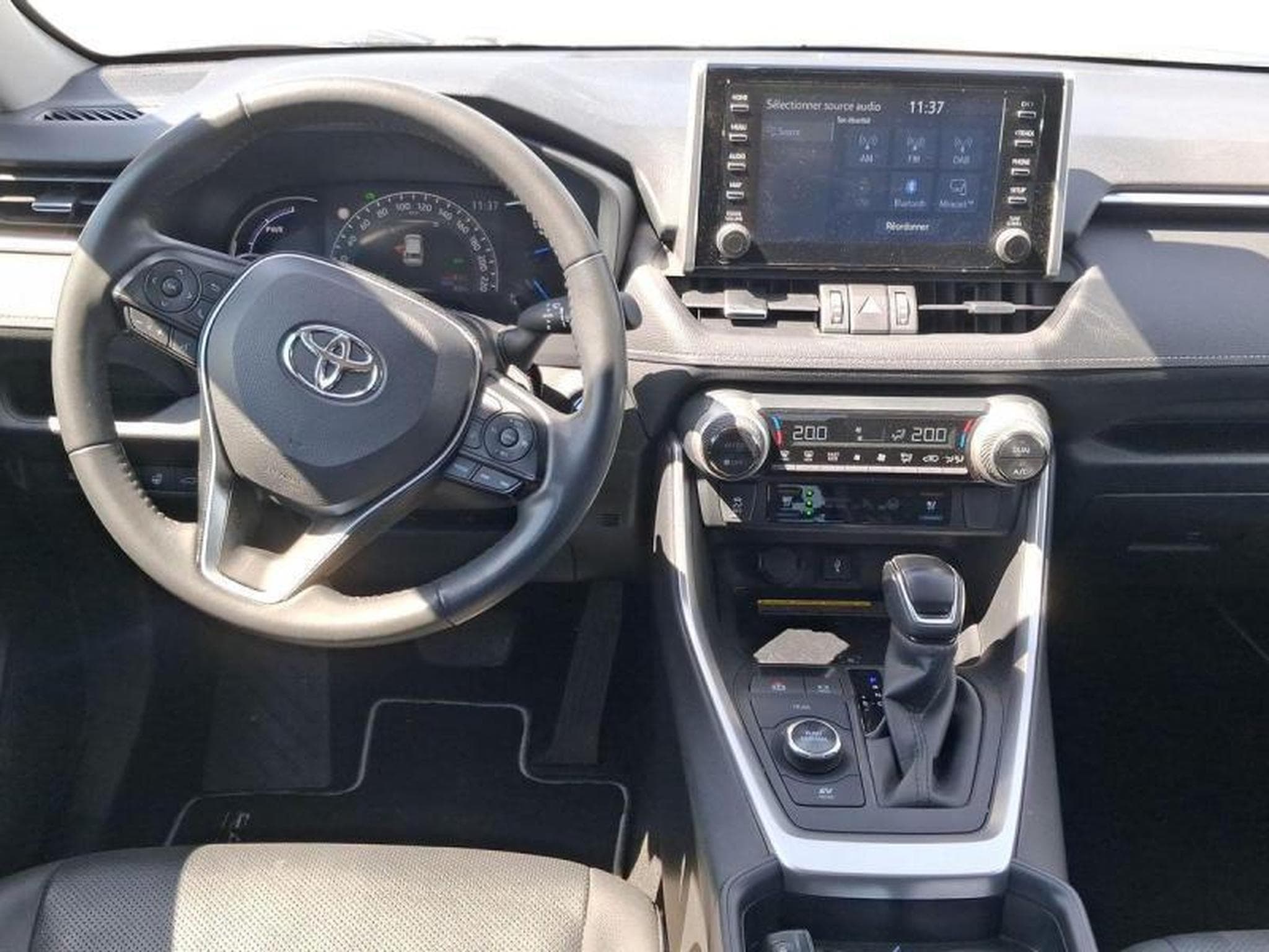 Toyota RAV 4 1 (2021) - Photo 8