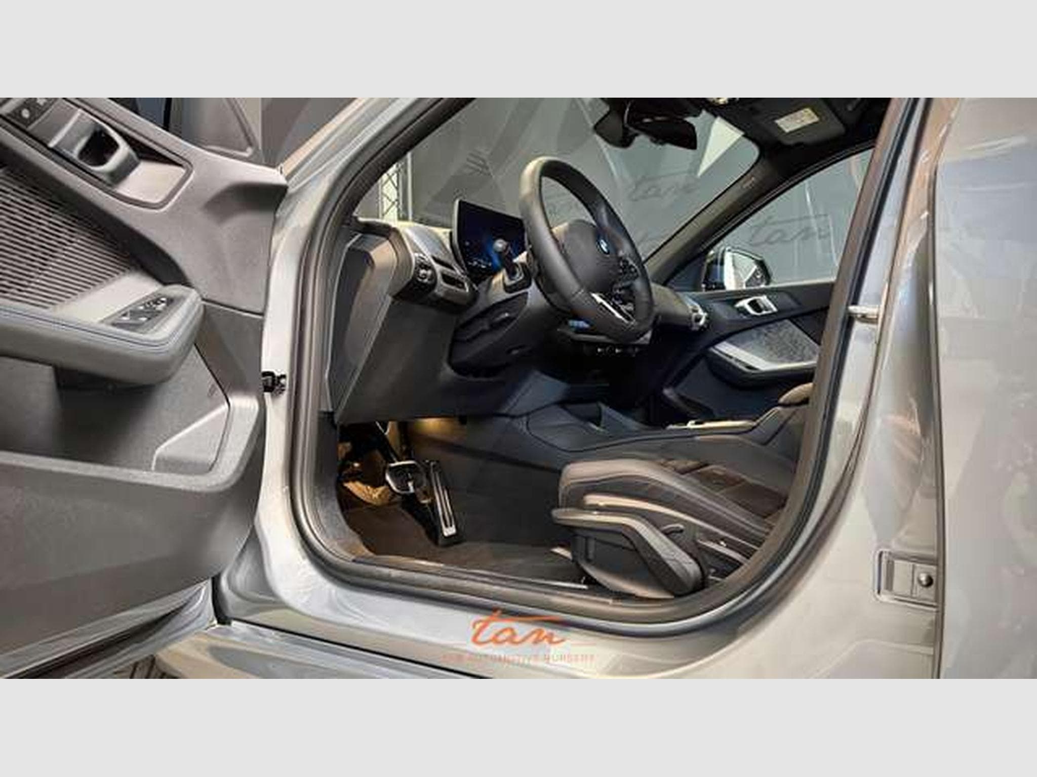 BMW 118 d M Sport Pro Steptronic Prix catalogue BMW 48.150 € - 25% R (2026) - Foto 13