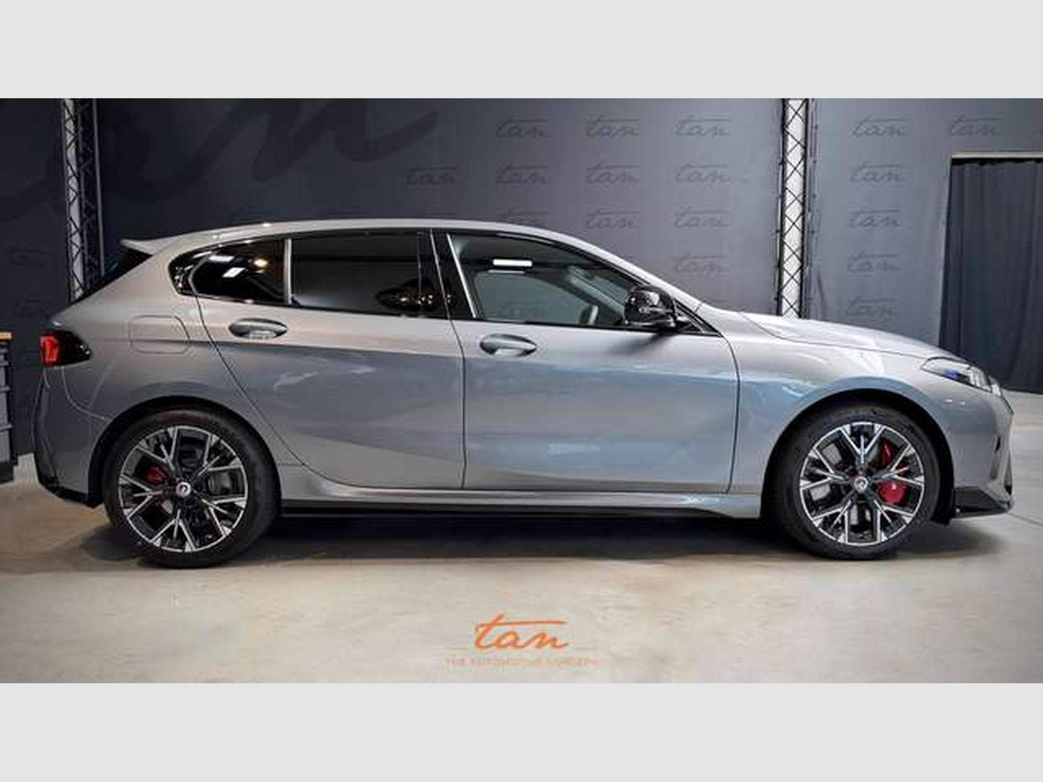 BMW 118 d M Sport Pro Steptronic Prix catalogue BMW 48.150 € - 25% R (2026) - Foto 4
