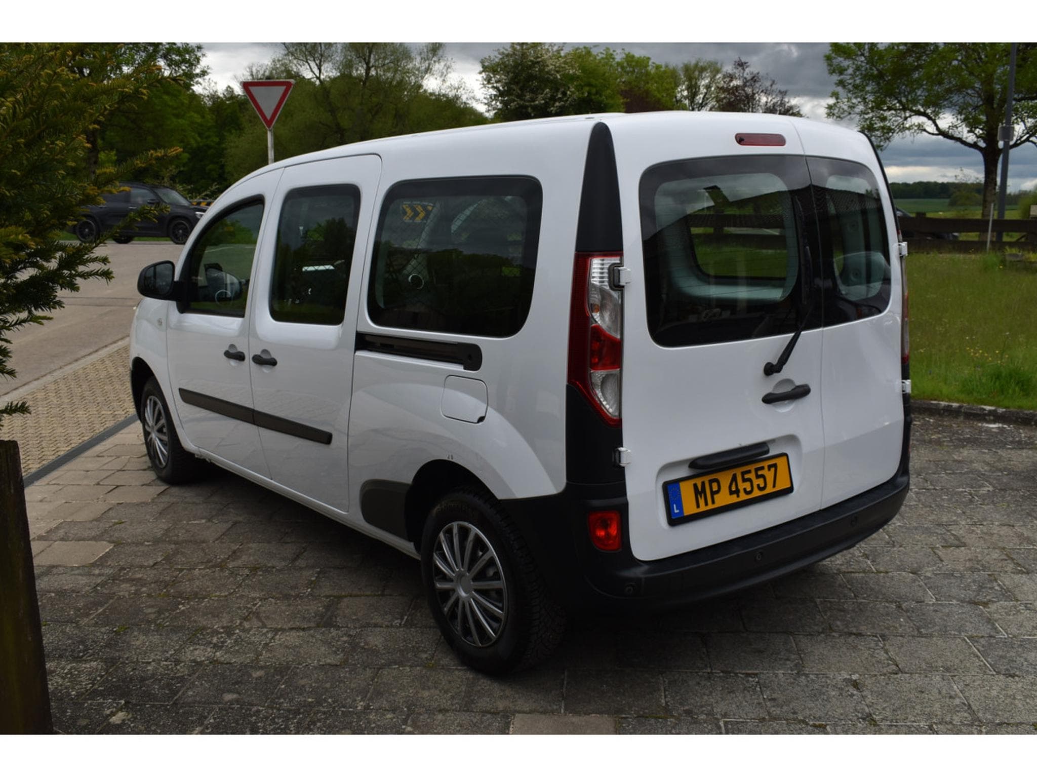 Renault Kangoo 1,5 DCi Maxi 90 (2019) - Photo 6
