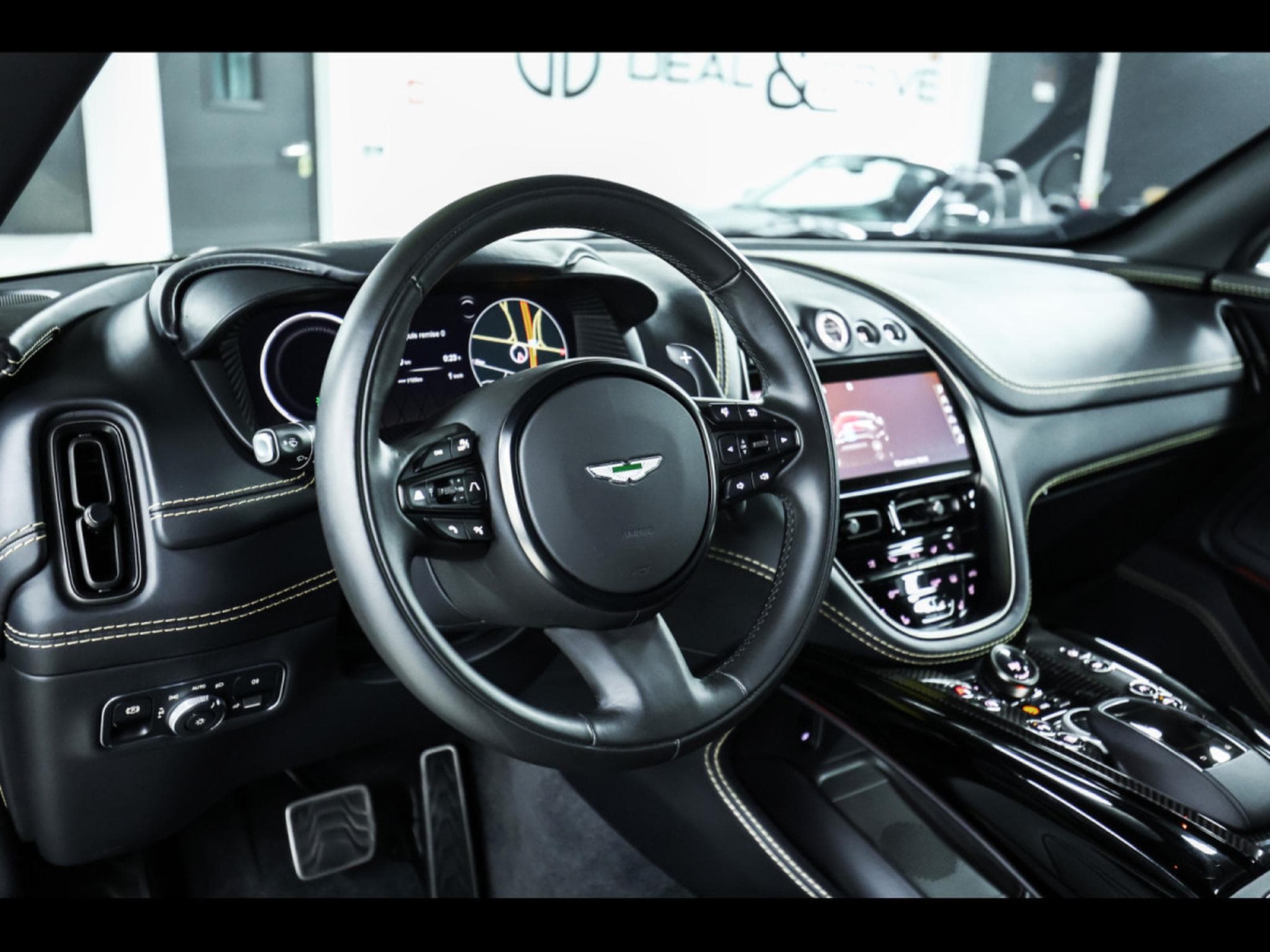 Aston-Martin DBX 707 4.0 V8 - ONYX BLACK METALLIC (2023) - Photo 10