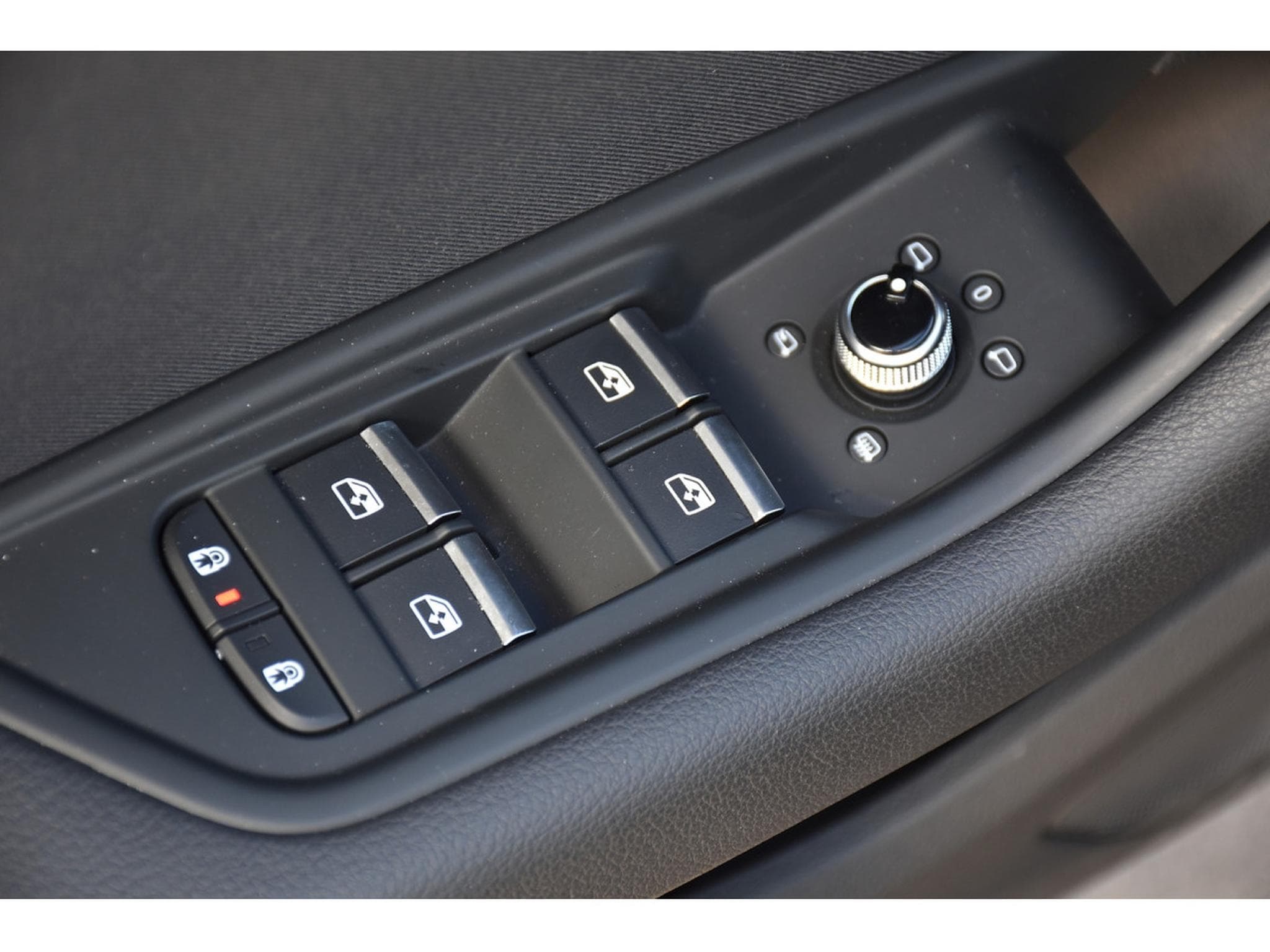 Audi A4 Avant 30 TDI Advanced S-Tronic GPS LANE GARANTIE 05/2029 (2024) - Foto 19