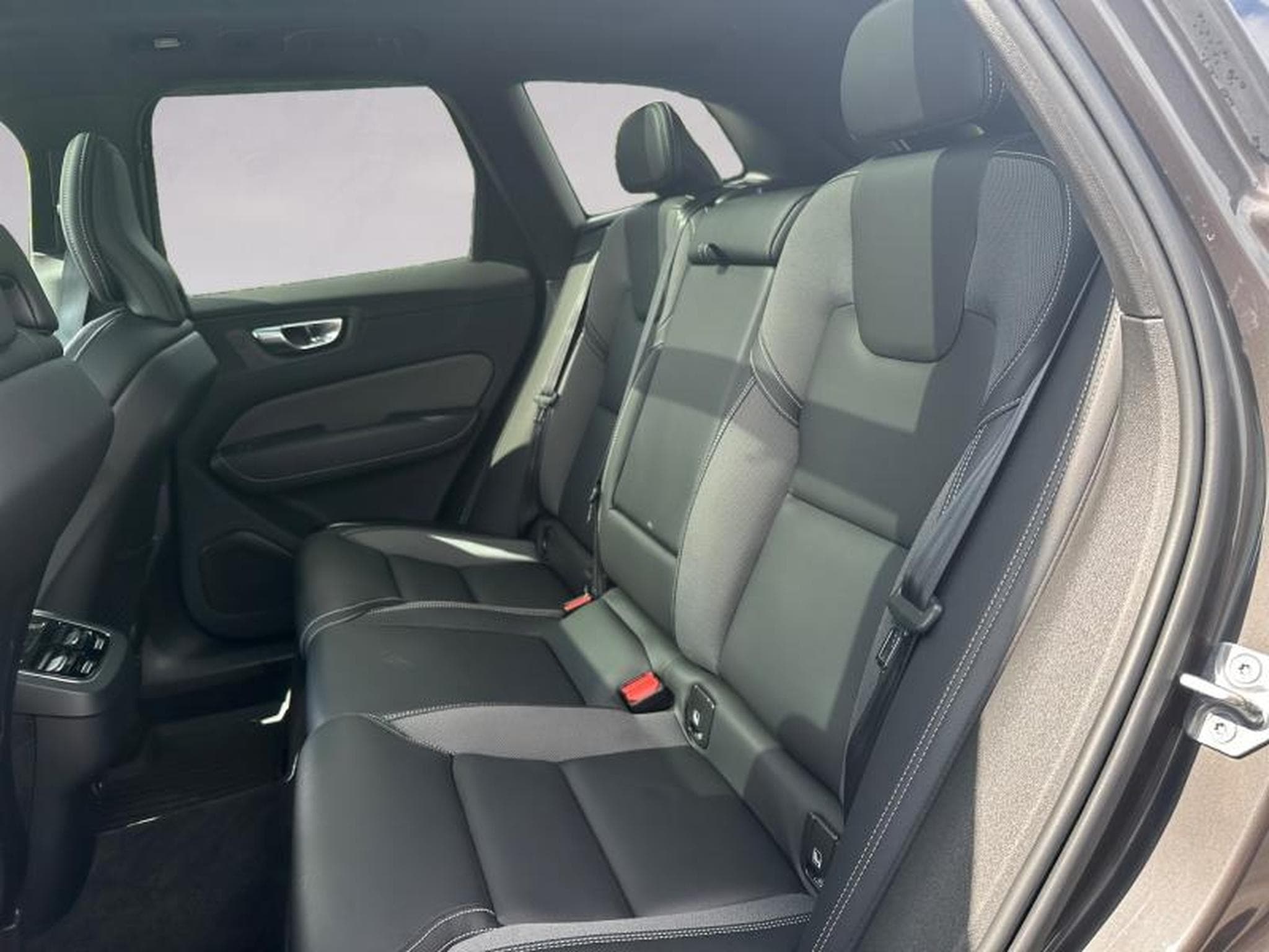 Volvo XC60 XC60 B4 R-Design (2022) - Photo 14