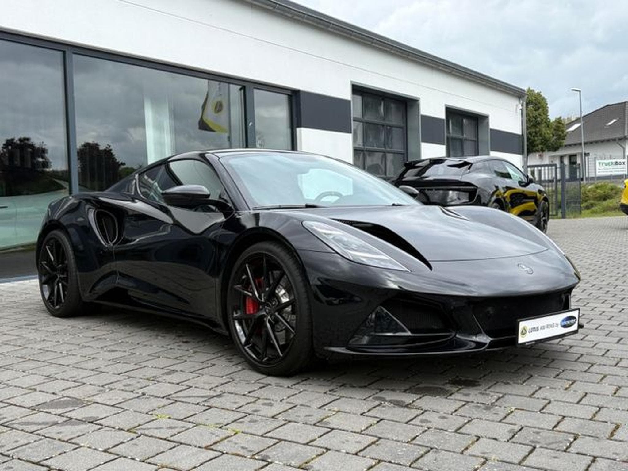 Lotus Emira I4 DCT "First Edition" by Lotus am Ring (2024) - Photo 3