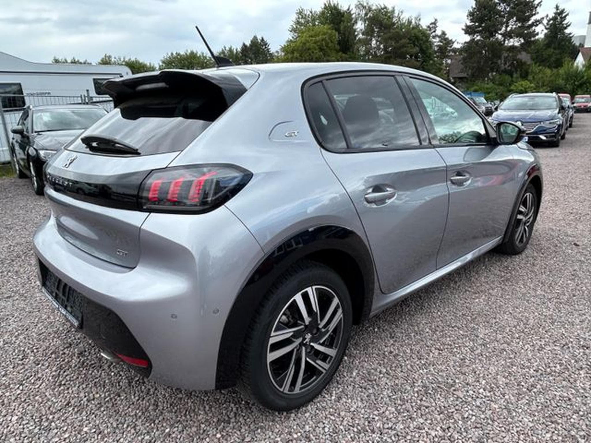Peugeot 208 208 GT Pack *Automatik* Panorama*Kamera*ACC* (2022) - Photo 4