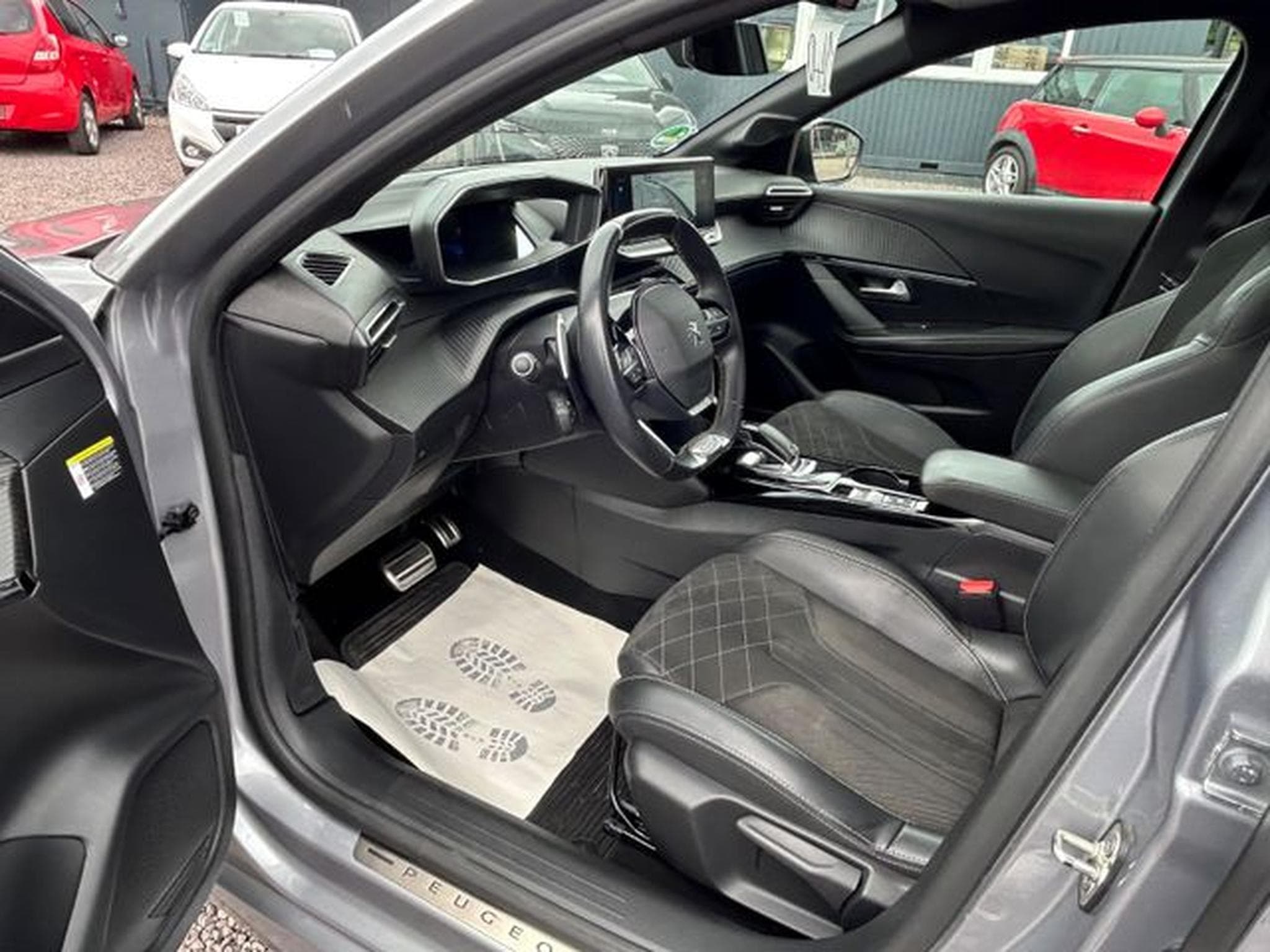 Peugeot 208 208 GT Pack *Automatik* Panorama*Kamera*ACC* (2022) - Photo 7
