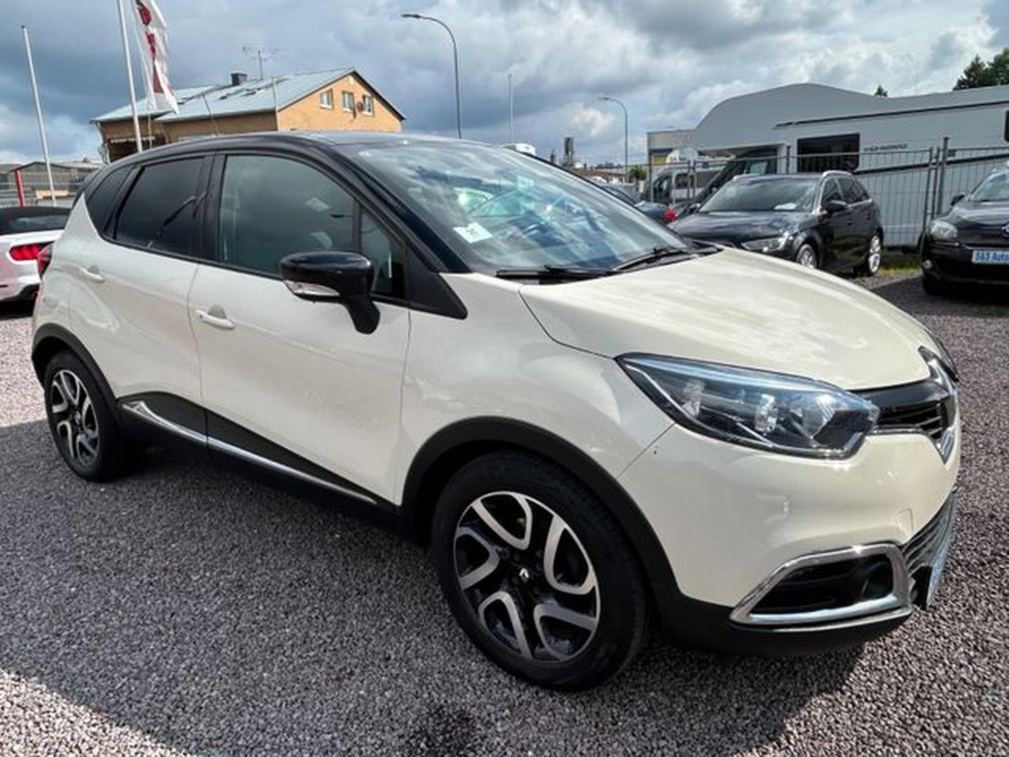 Renault Captur Captur 1.5 DCi *Navi*Keyless-Go*Tempomat*Euro5* (2014) - Photo 3