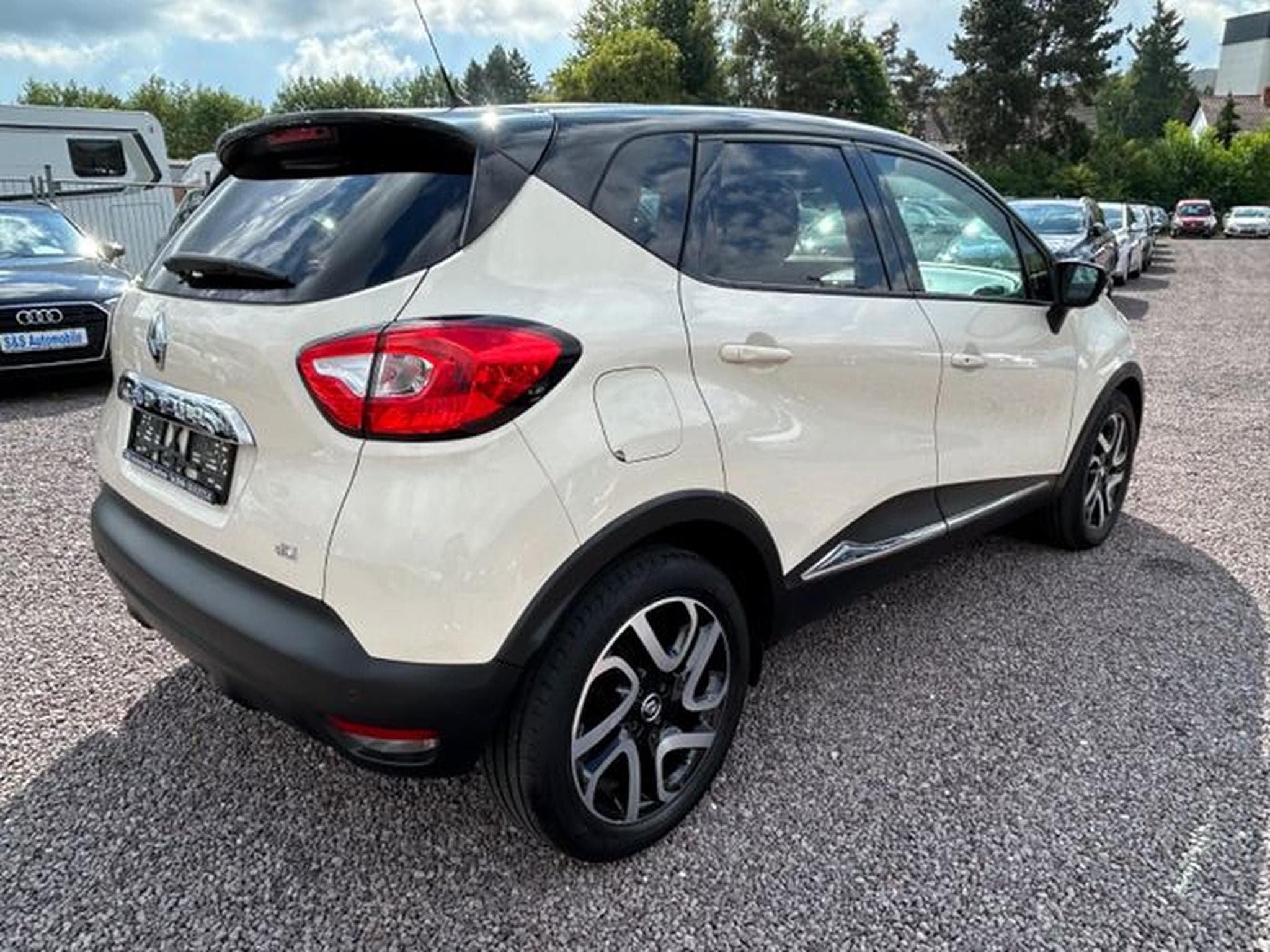 Renault Captur Captur 1.5 DCi *Navi*Keyless-Go*Tempomat*Euro5* (2014) - Photo 4