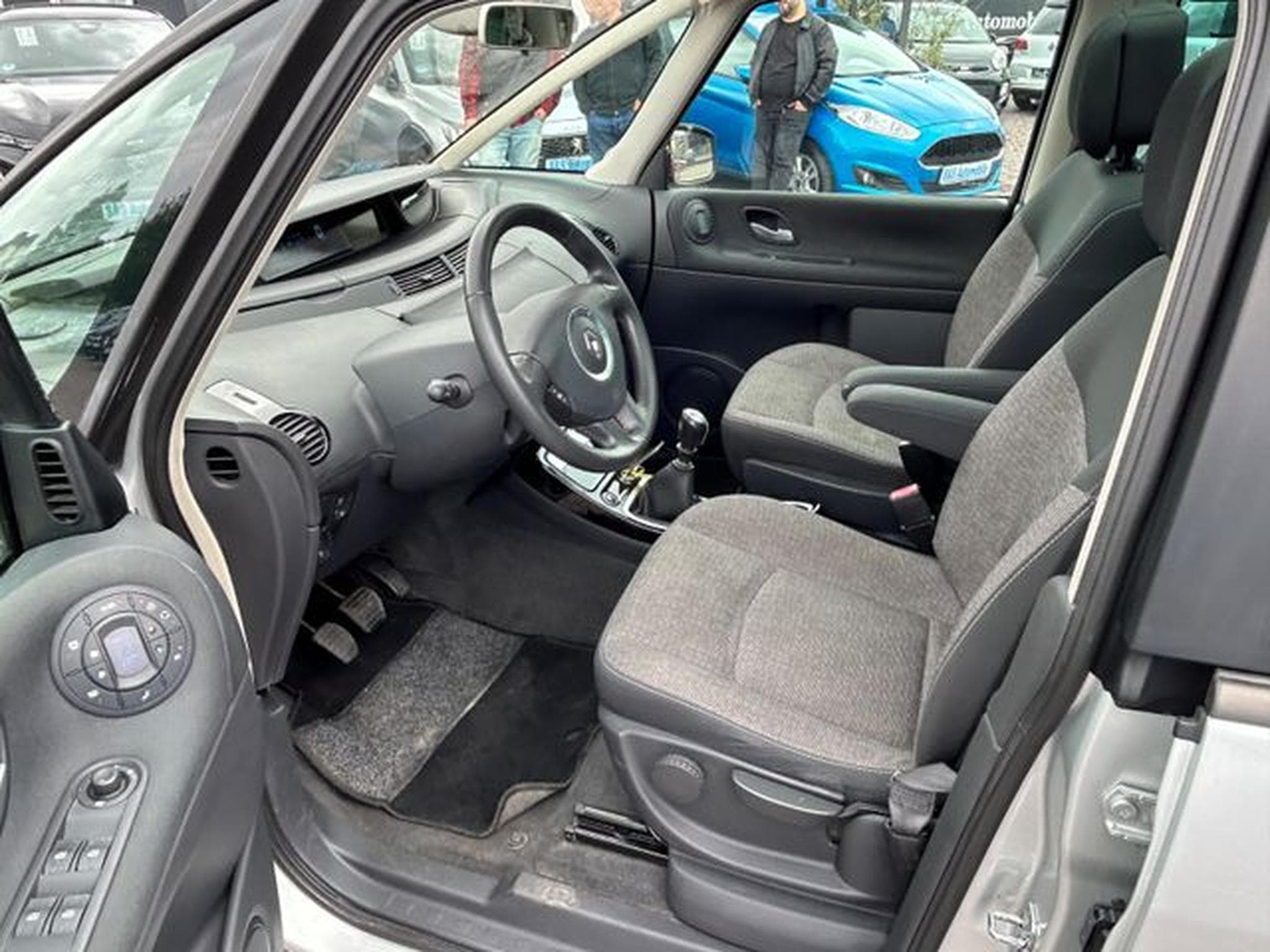 Renault Espace Espace IV Edition 25th * (2011) - Photo 7