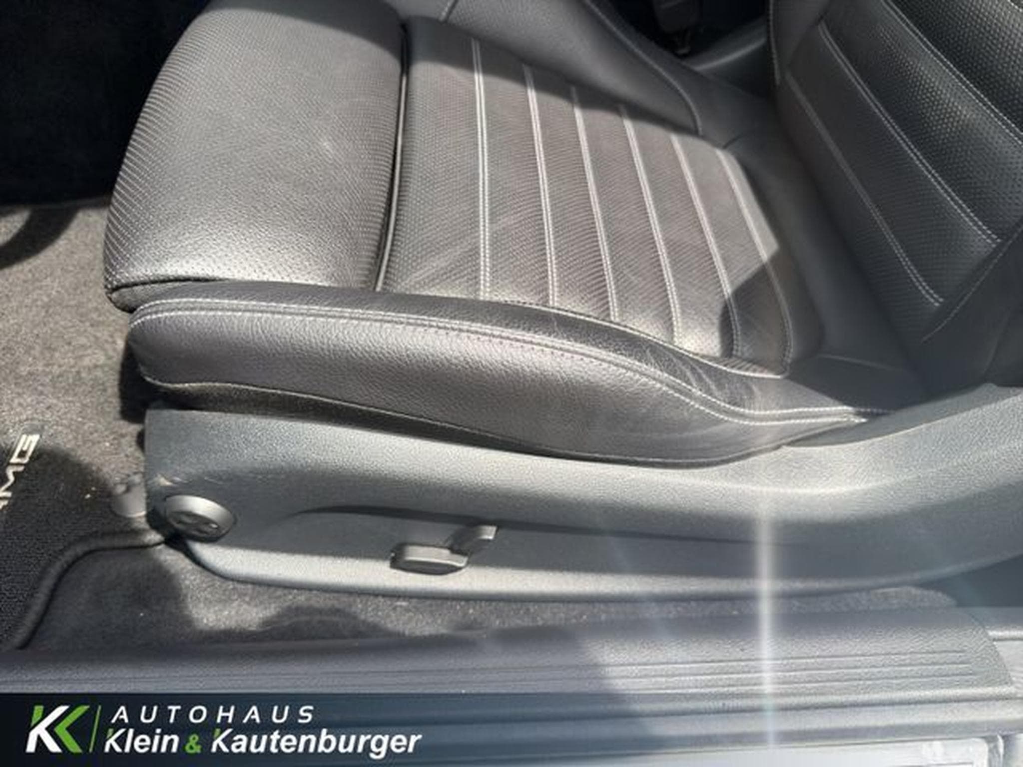 Mercedes C 180 C 180 AMG Line +MBUX+360°+NACKENWÄRMER+LED (2019) - Photo 13