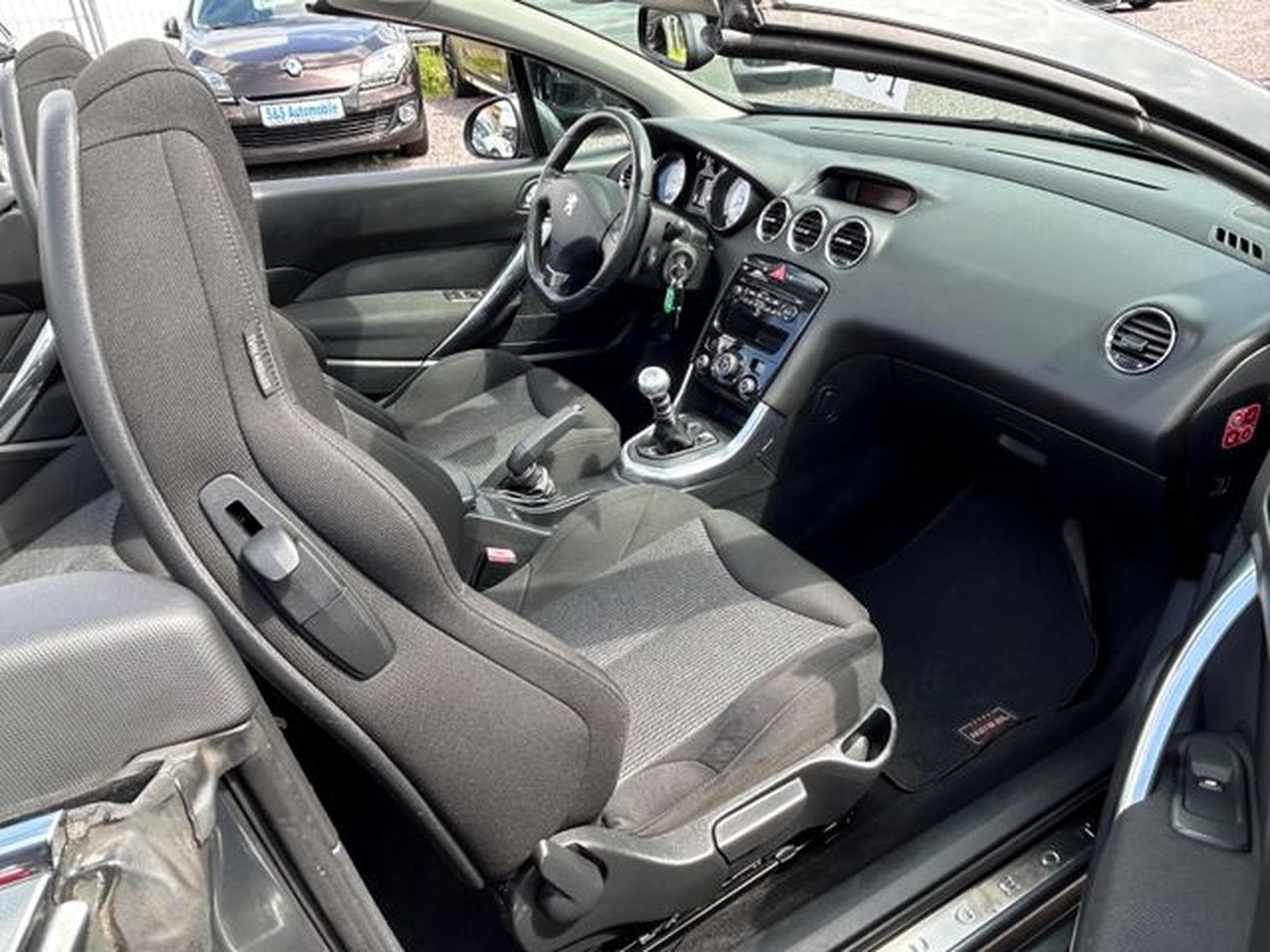 Peugeot 308 308 CC Cabrio 2.0 HDI Premium *Euro5*Klimaaut.* (2010) - Photo 9